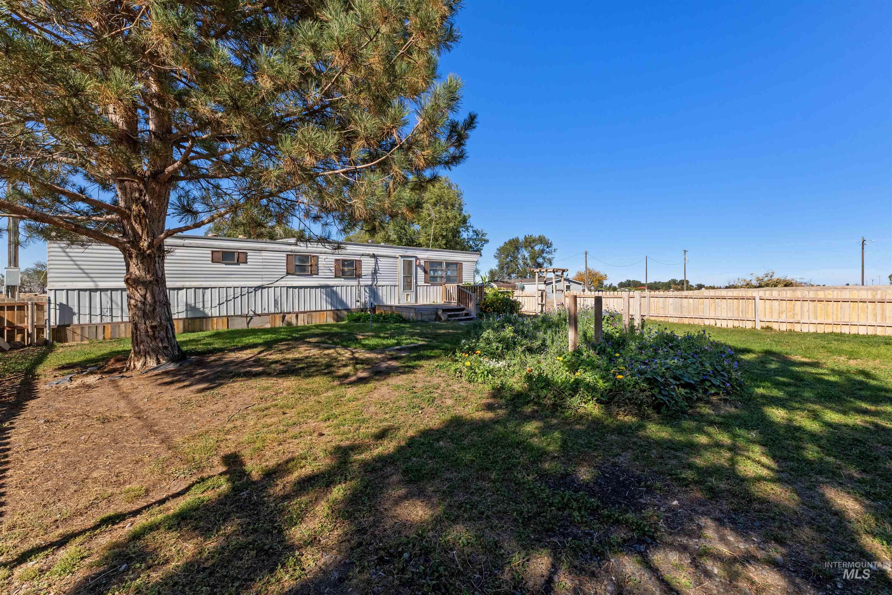 57 S 400 W, Jerome, Idaho 83338, 2 Bedrooms, 1 Bathroom, Residential For Sale, Price $264,000, 99004222