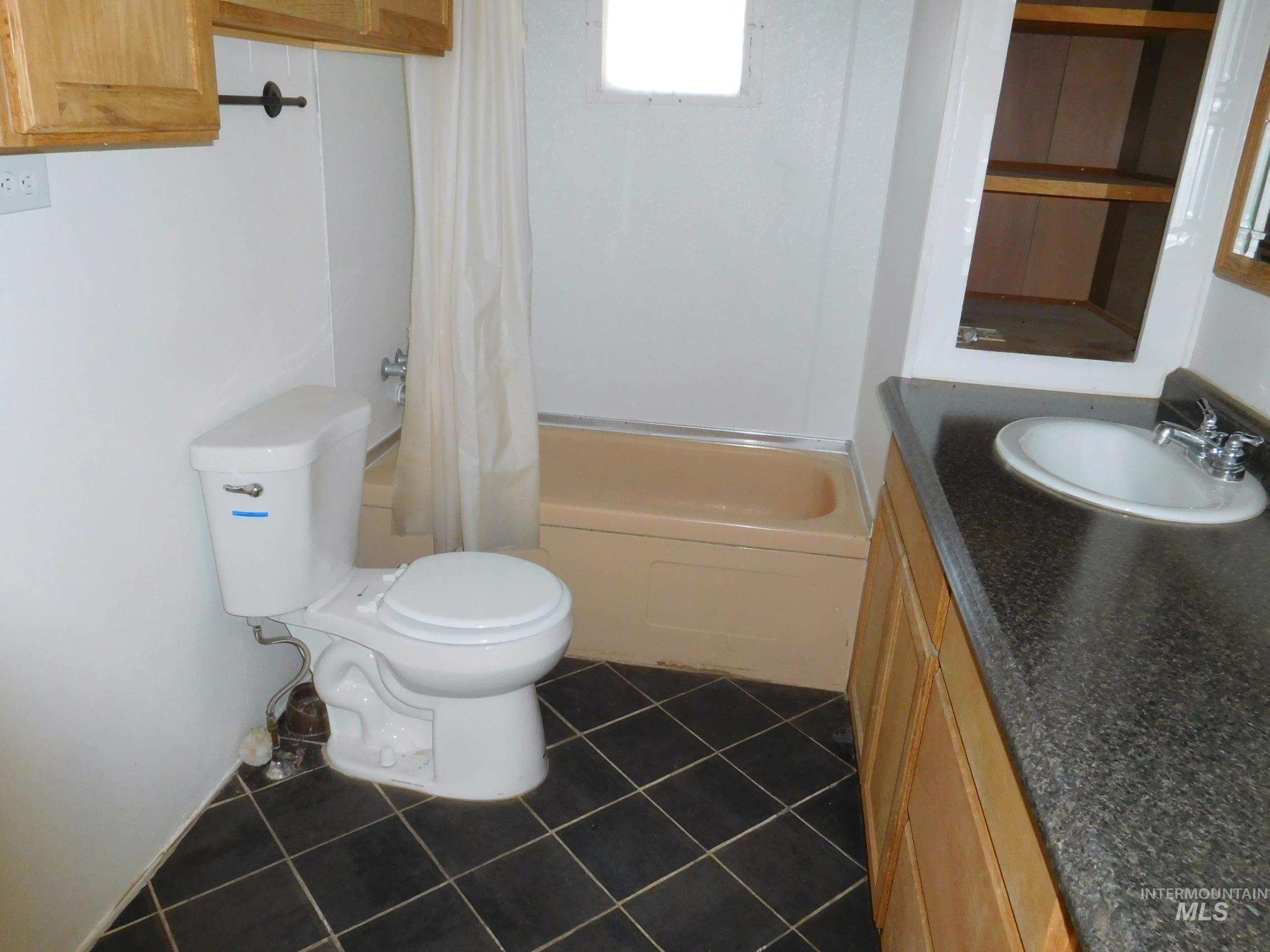57 S 400 W, Jerome, Idaho 83338, 2 Bedrooms, 1 Bathroom, Residential For Sale, Price $264,000, 99004222