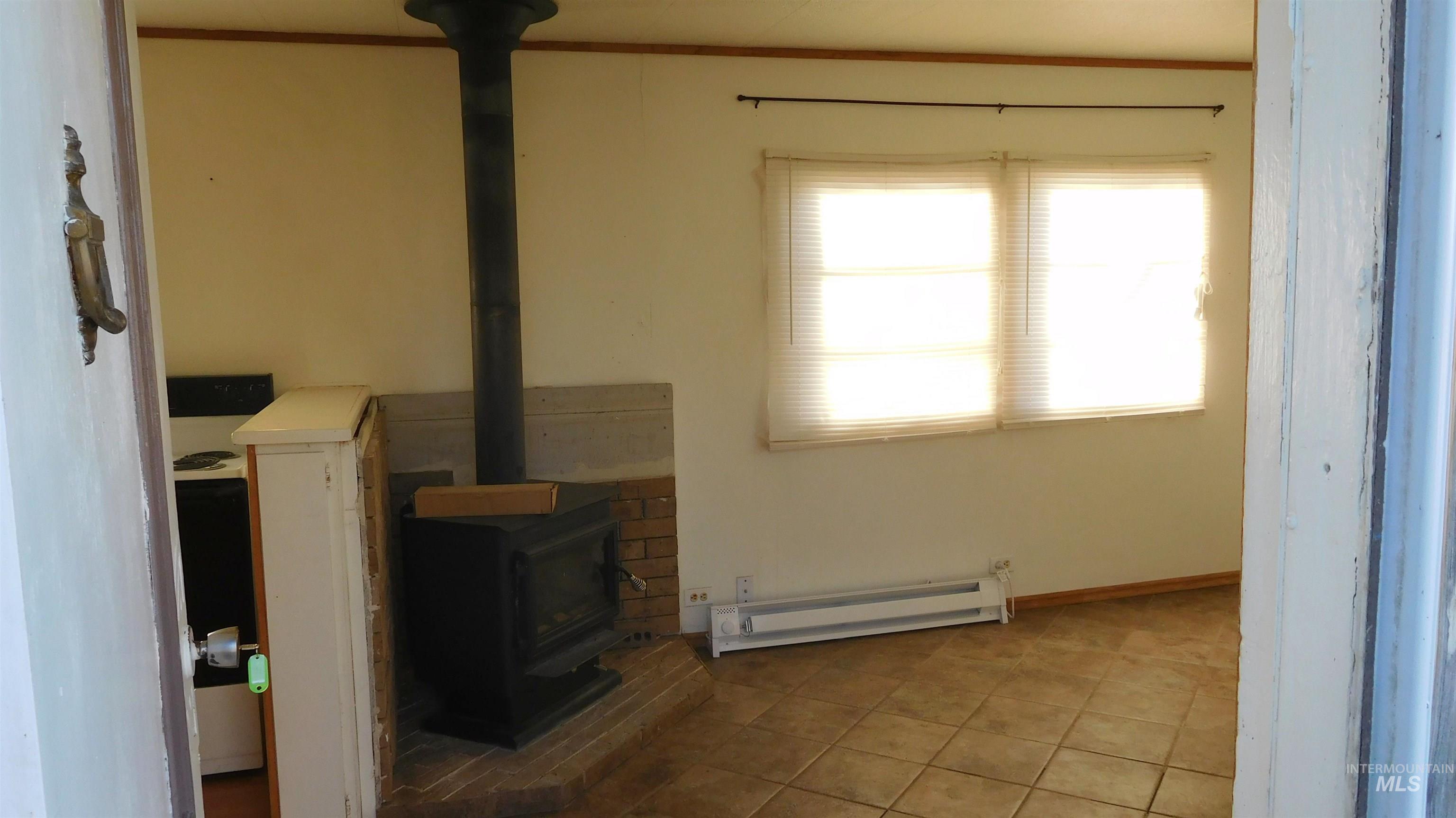 57 S 400 W, Jerome, Idaho 83338, 2 Bedrooms, 1 Bathroom, Residential For Sale, Price $264,000, 99004222
