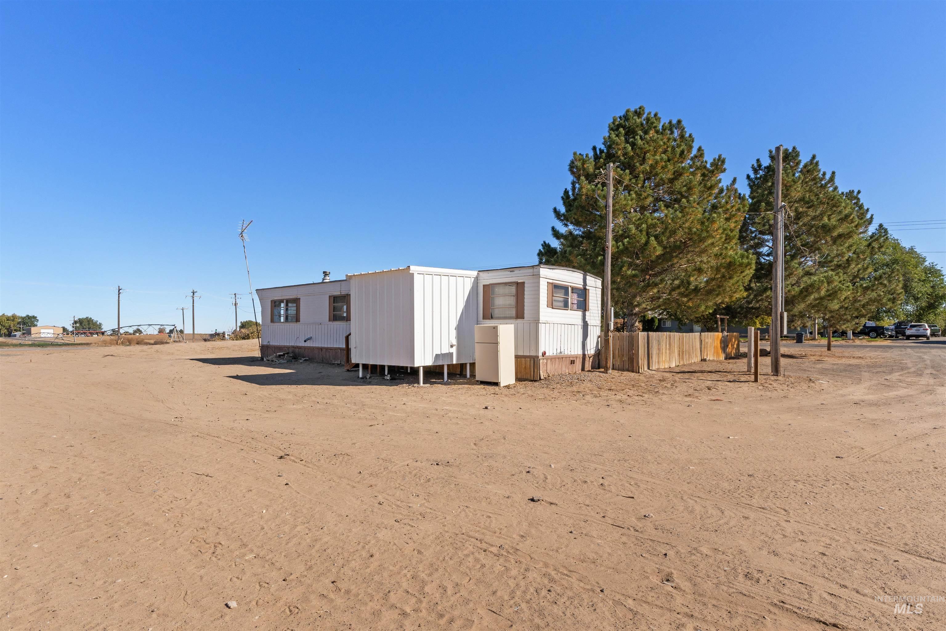 57 S 400 W, Jerome, Idaho 83338, 2 Bedrooms, 1 Bathroom, Residential For Sale, Price $264,000, 99004222