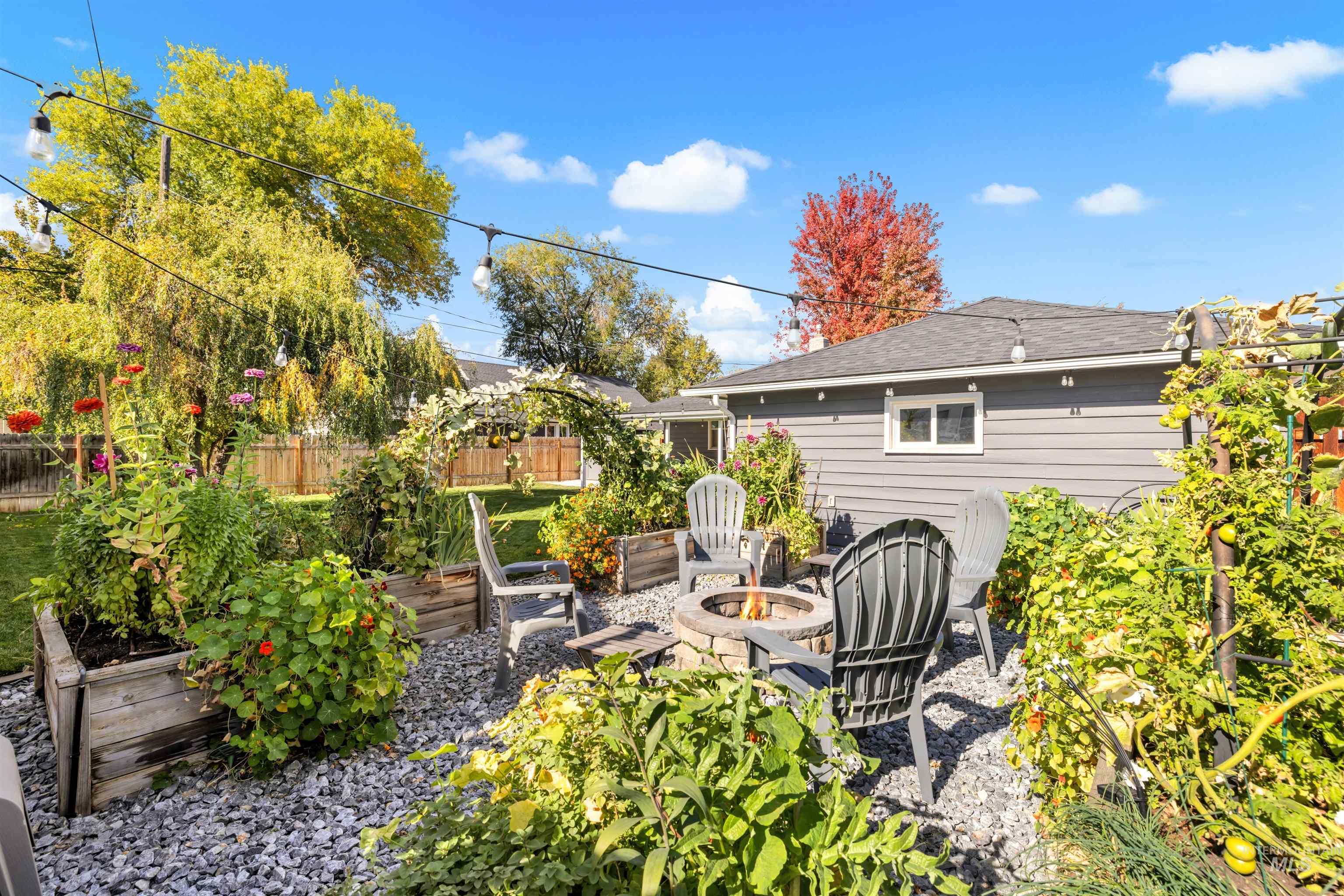 2845 W Palouse Street, Boise, Idaho 83705, 3 Bedrooms, 2 Bathrooms, Residential For Sale, Price $549,900,MLS 99004224