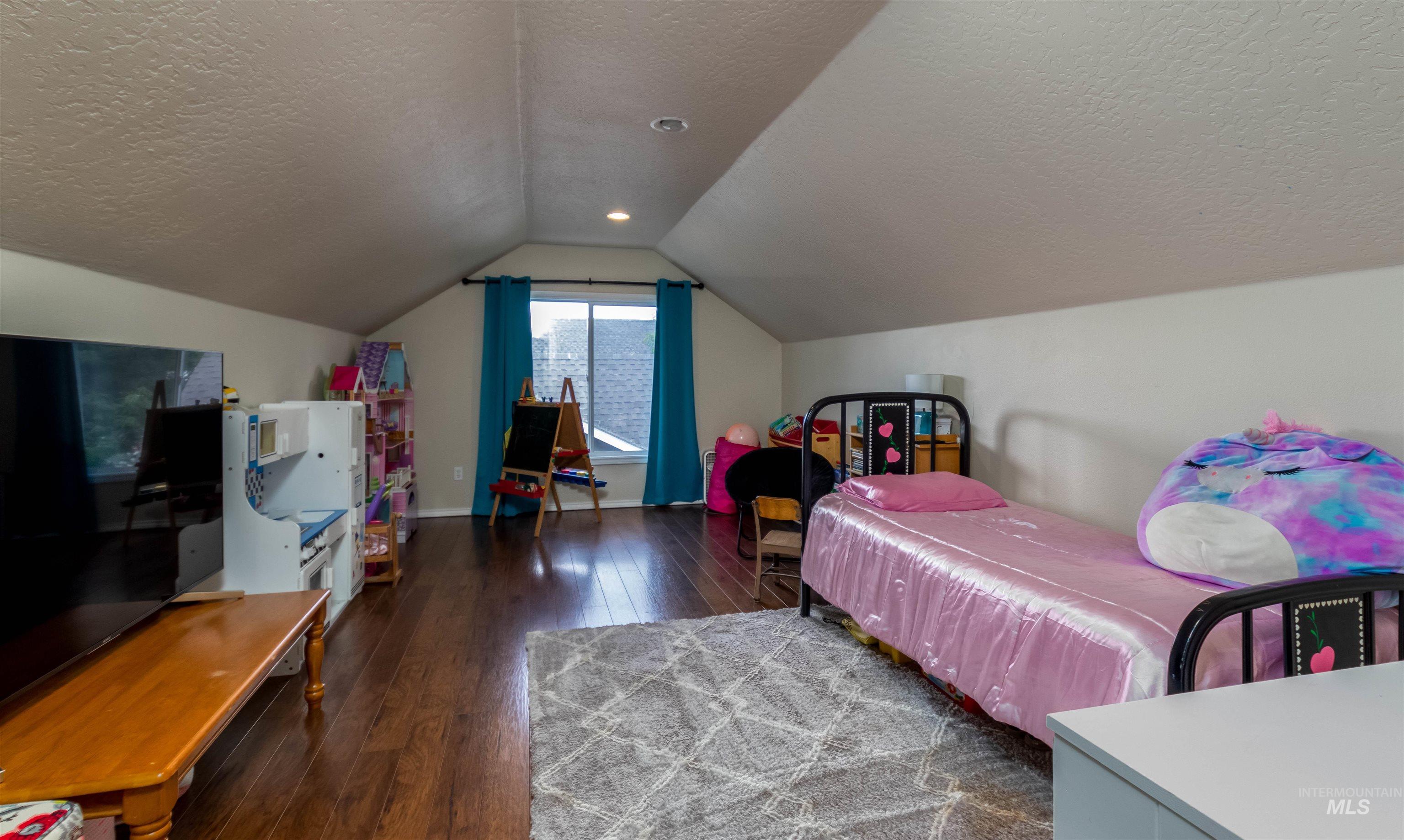 485 N Nebula, Star, Idaho 83669, 4 Bedrooms, 2.5 Bathrooms, Residential For Sale, Price $464,900,MLS 99004225