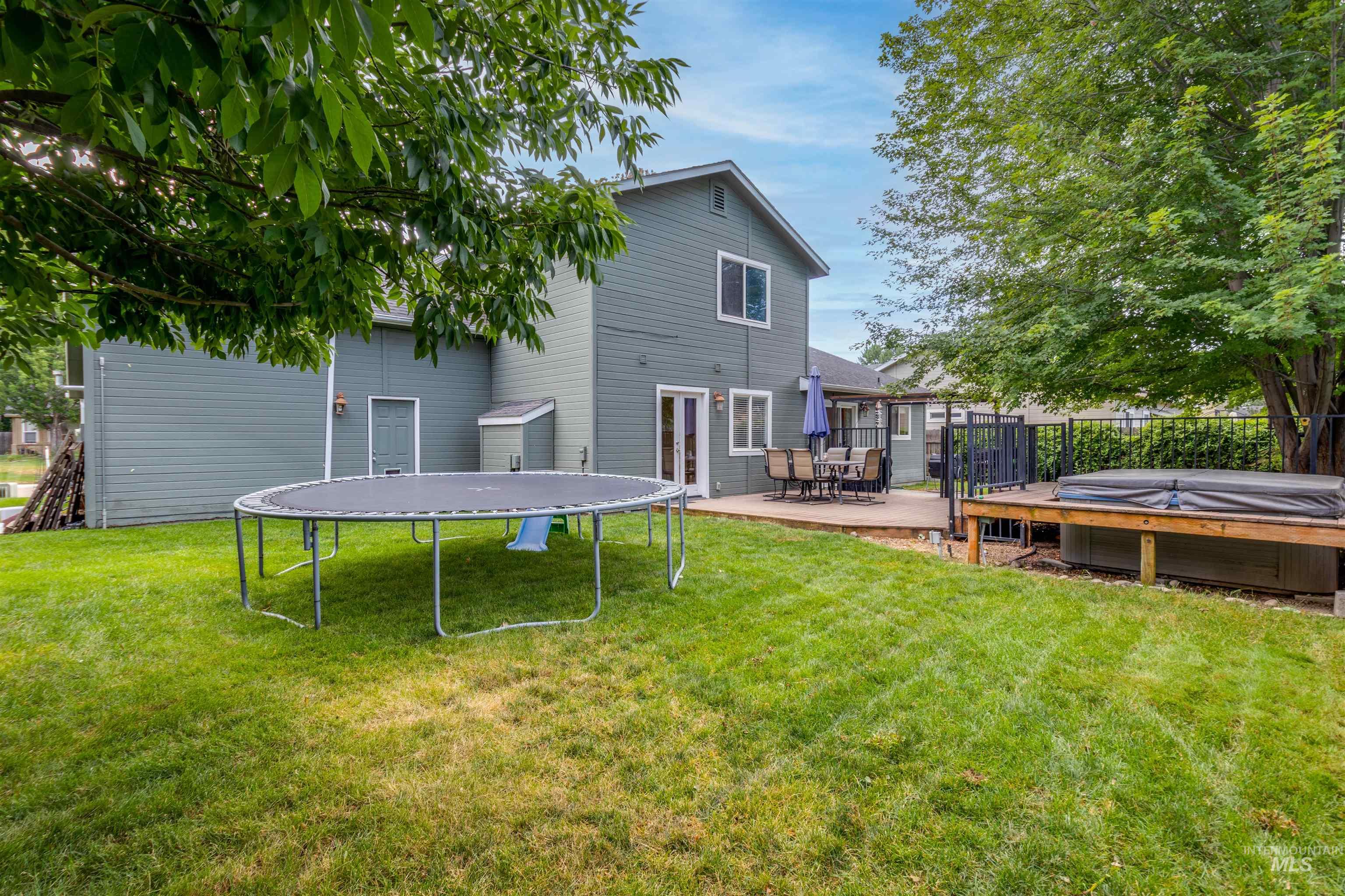 485 N Nebula, Star, Idaho 83669, 4 Bedrooms, 2.5 Bathrooms, Residential For Sale, Price $464,900,MLS 99004225