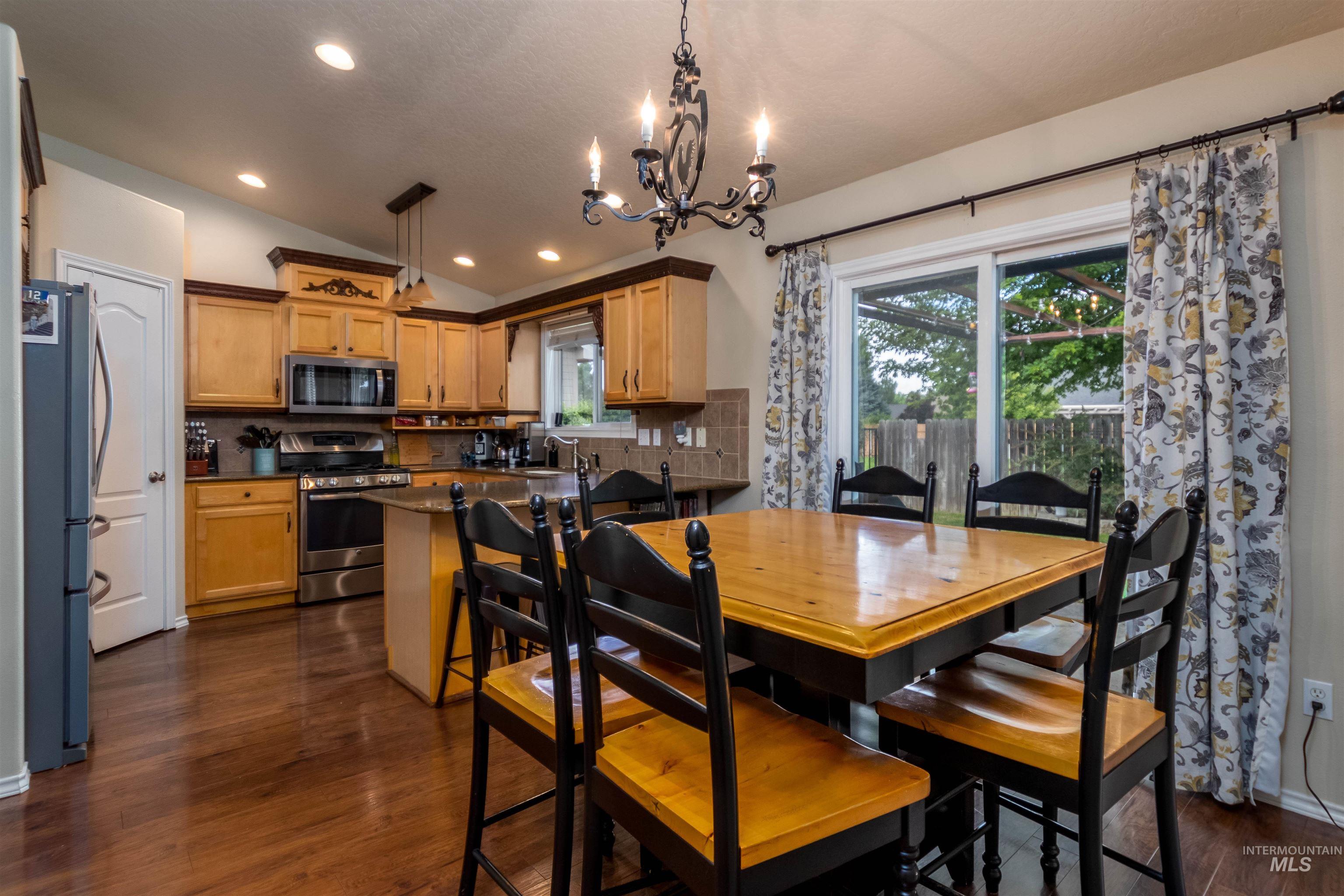 485 N Nebula, Star, Idaho 83669, 4 Bedrooms, 2.5 Bathrooms, Residential For Sale, Price $464,900,MLS 99004225