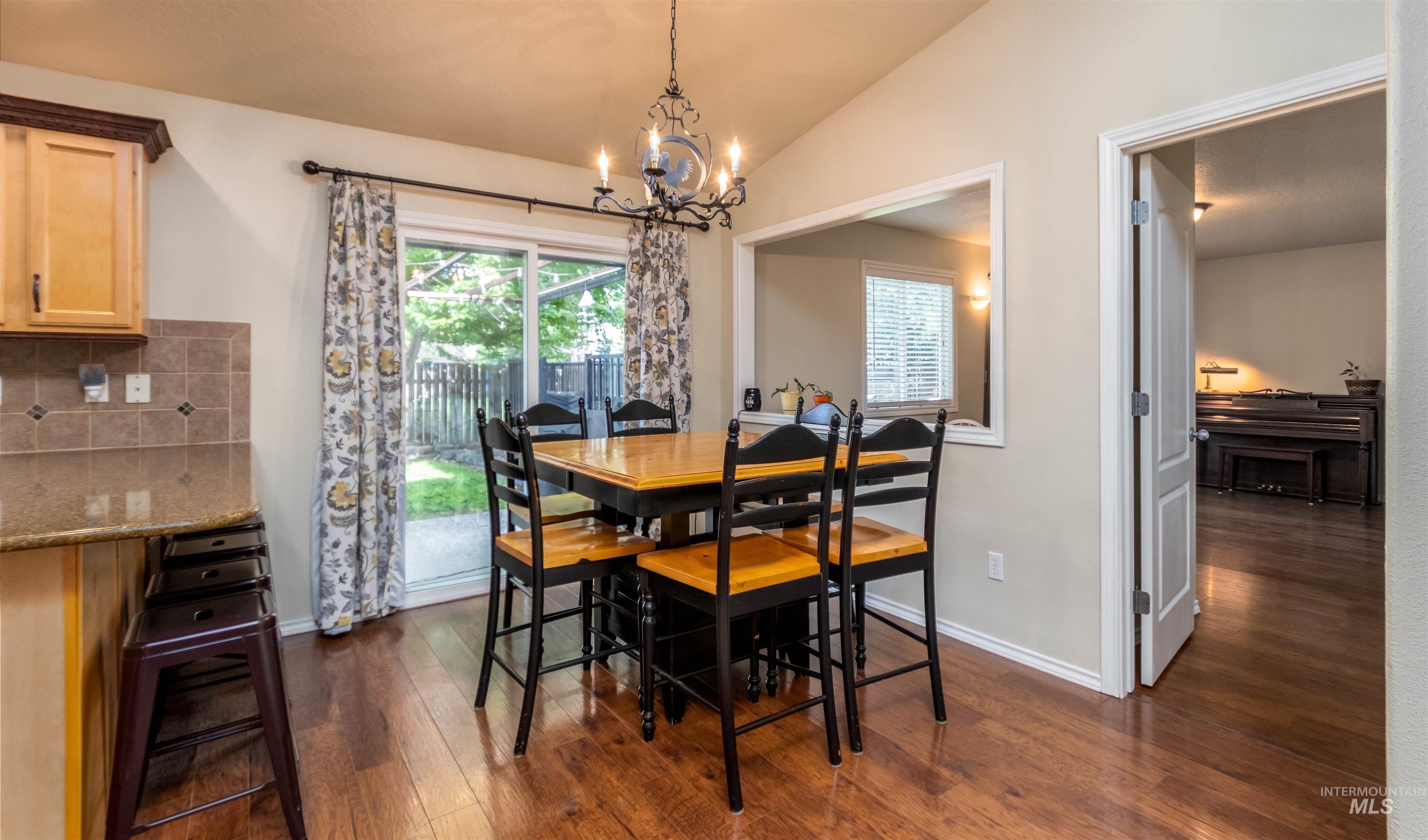485 N Nebula, Star, Idaho 83669, 4 Bedrooms, 2.5 Bathrooms, Residential For Sale, Price $464,900,MLS 99004225