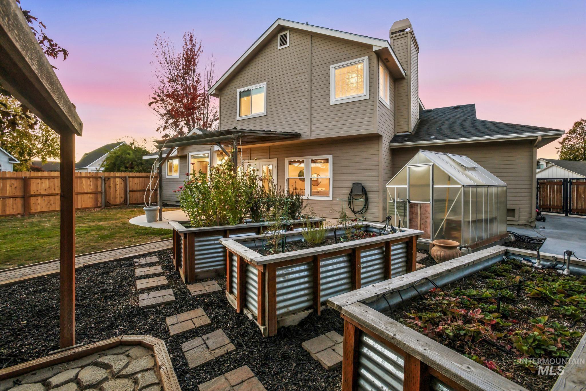 1281 E Beagle St., Meridian, Idaho 83642, 5 Bedrooms, 3 Bathrooms, Residential For Sale, Price $649,990,MLS 99004226