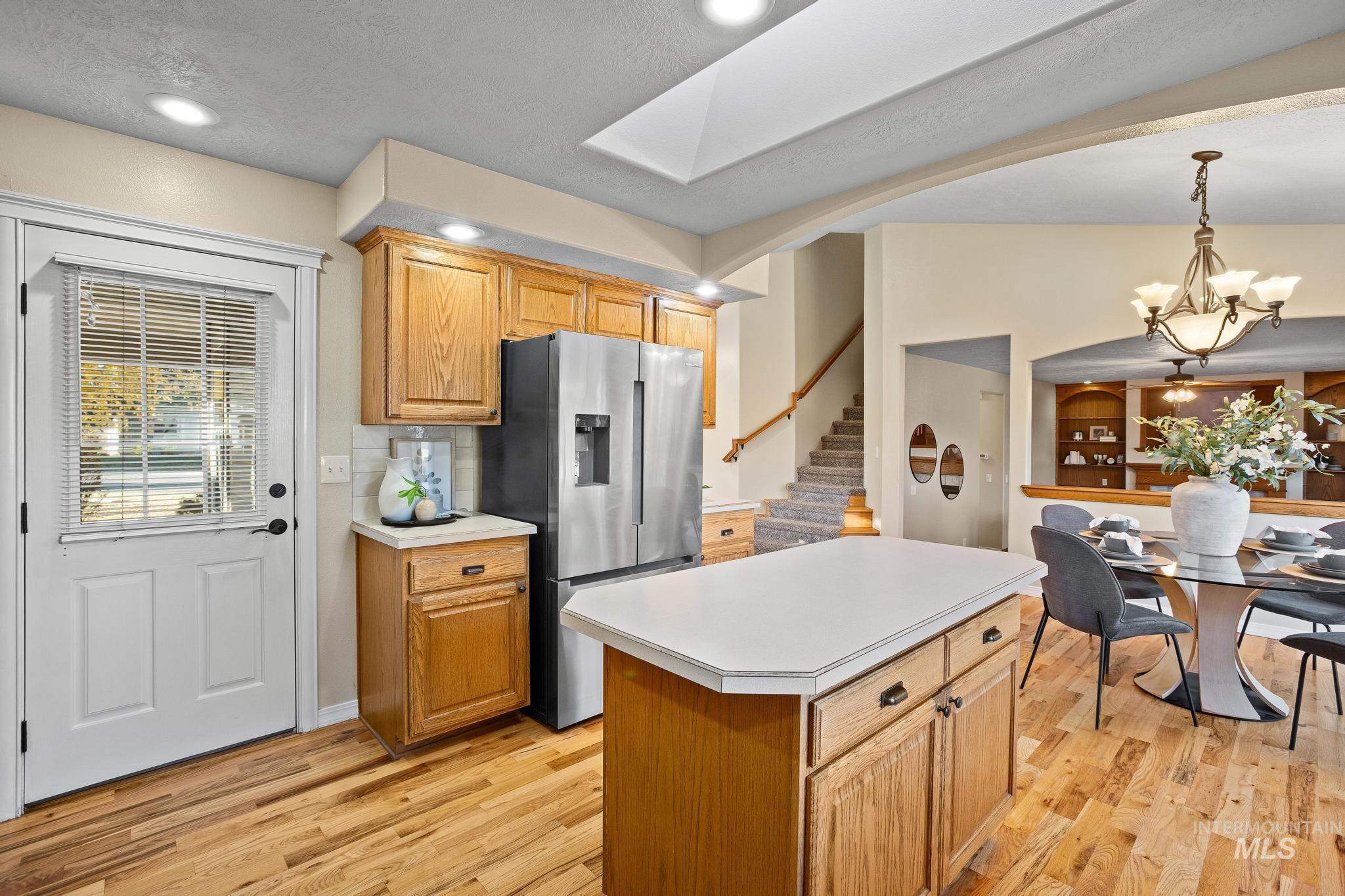1281 E Beagle St., Meridian, Idaho 83642, 5 Bedrooms, 3 Bathrooms, Residential For Sale, Price $649,990,MLS 99004226