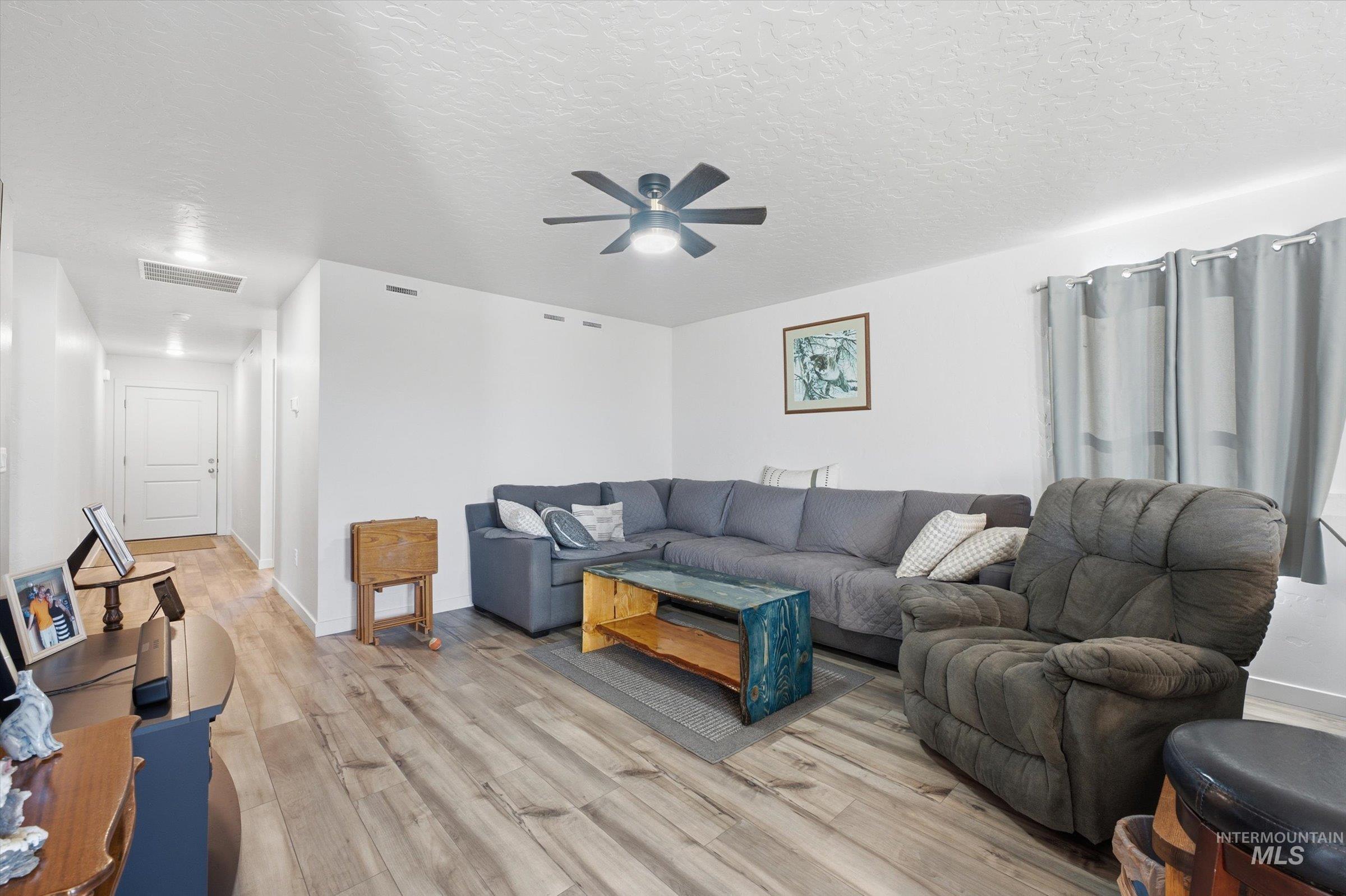 8673 E Love Ct., Nampa, Idaho 83687, 3 Bedrooms, 2 Bathrooms, Residential For Sale, Price $399,000,MLS 99004228