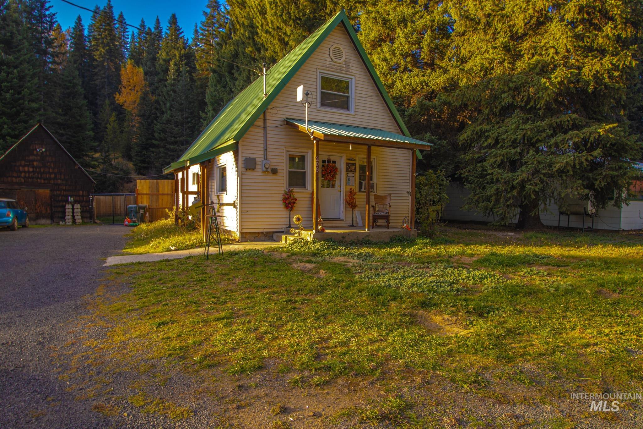 209 Canal St, Pierce, Idaho 83546, 3 Bedrooms, 1 Bathroom, Residential For Sale, Price $199,000,MLS 99004229