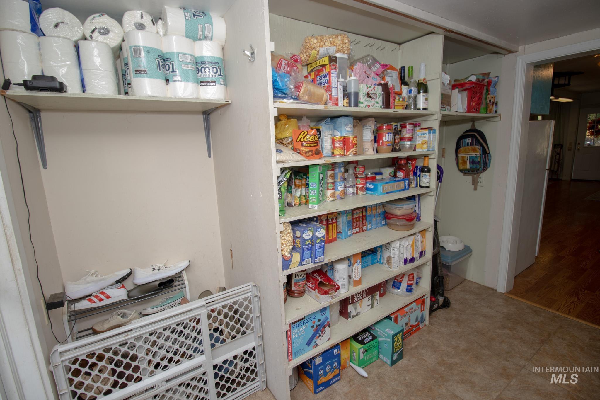 209 Canal St, Pierce, Idaho 83546, 3 Bedrooms, 1 Bathroom, Residential For Sale, Price $199,000,MLS 99004229