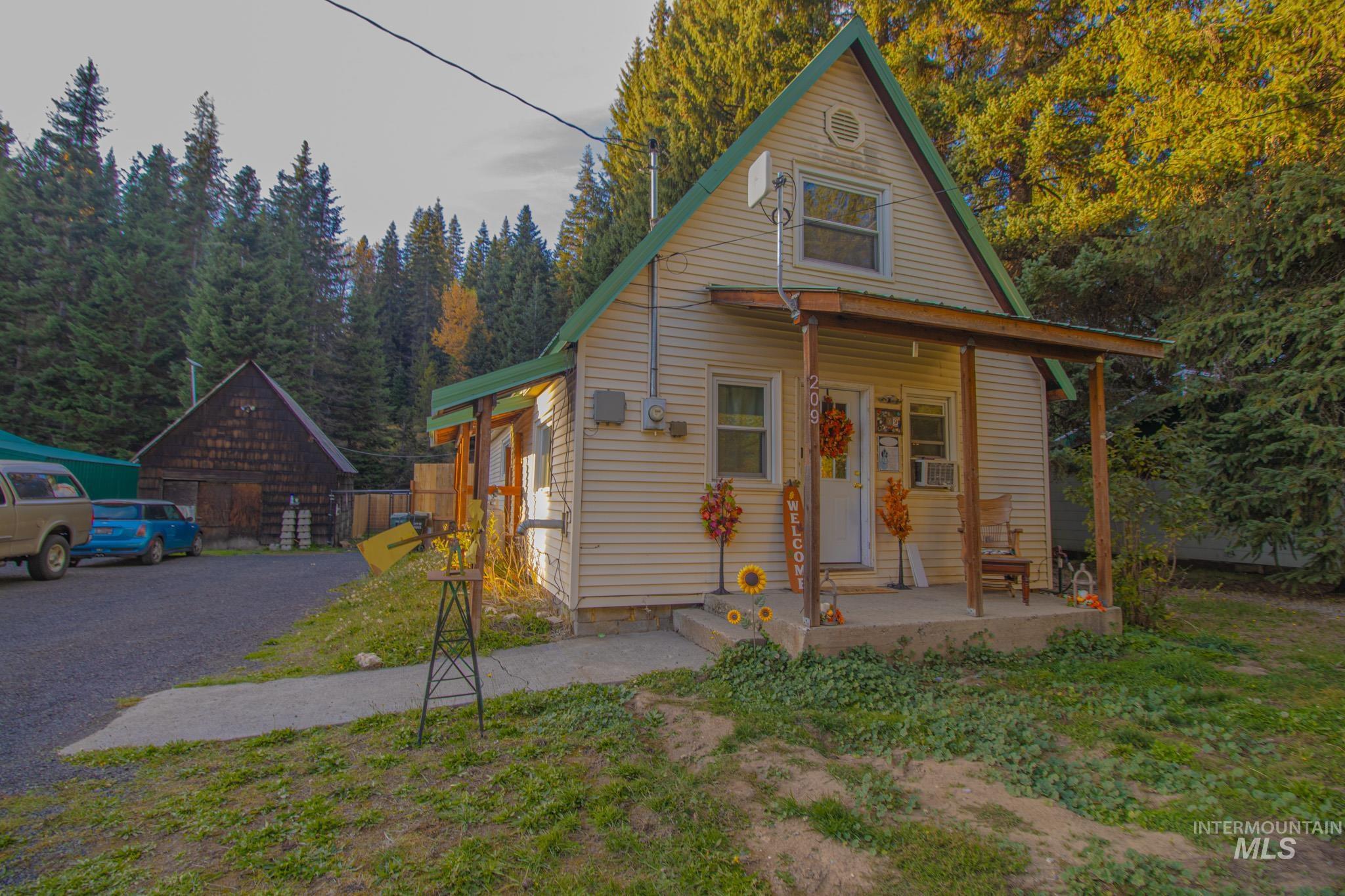 209 Canal St, Pierce, Idaho 83546, 3 Bedrooms, 1 Bathroom, Residential For Sale, Price $199,000,MLS 99004229