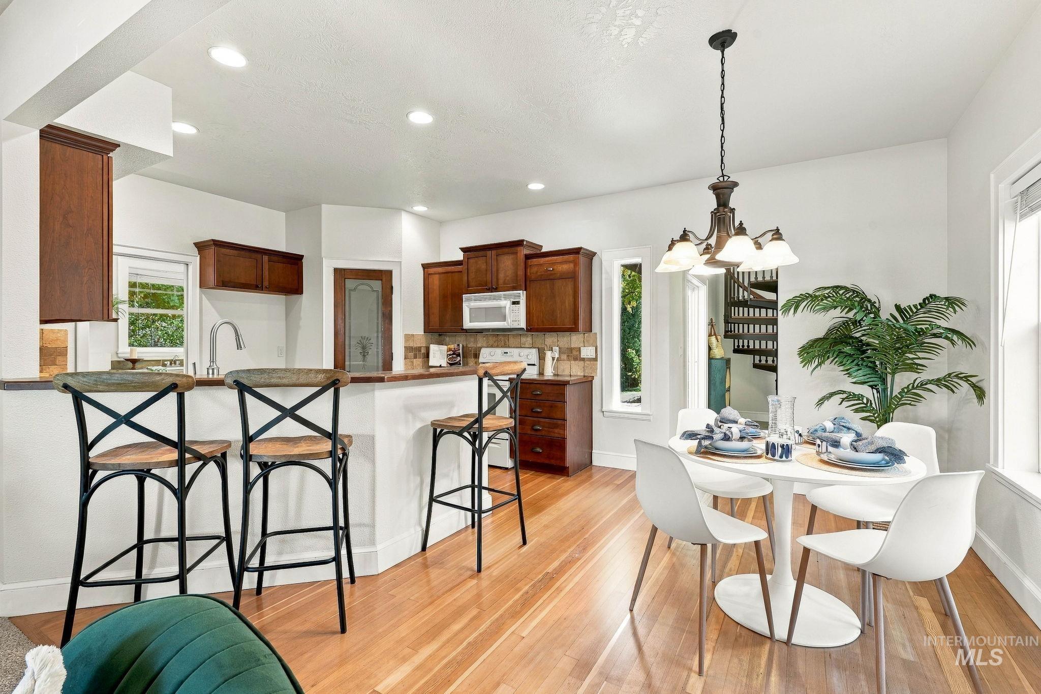 199 E Wishbone Ct, Boise, Idaho 83706, 3 Bedrooms, 2.5 Bathrooms, Residential For Sale, Price $745,000, 99004233