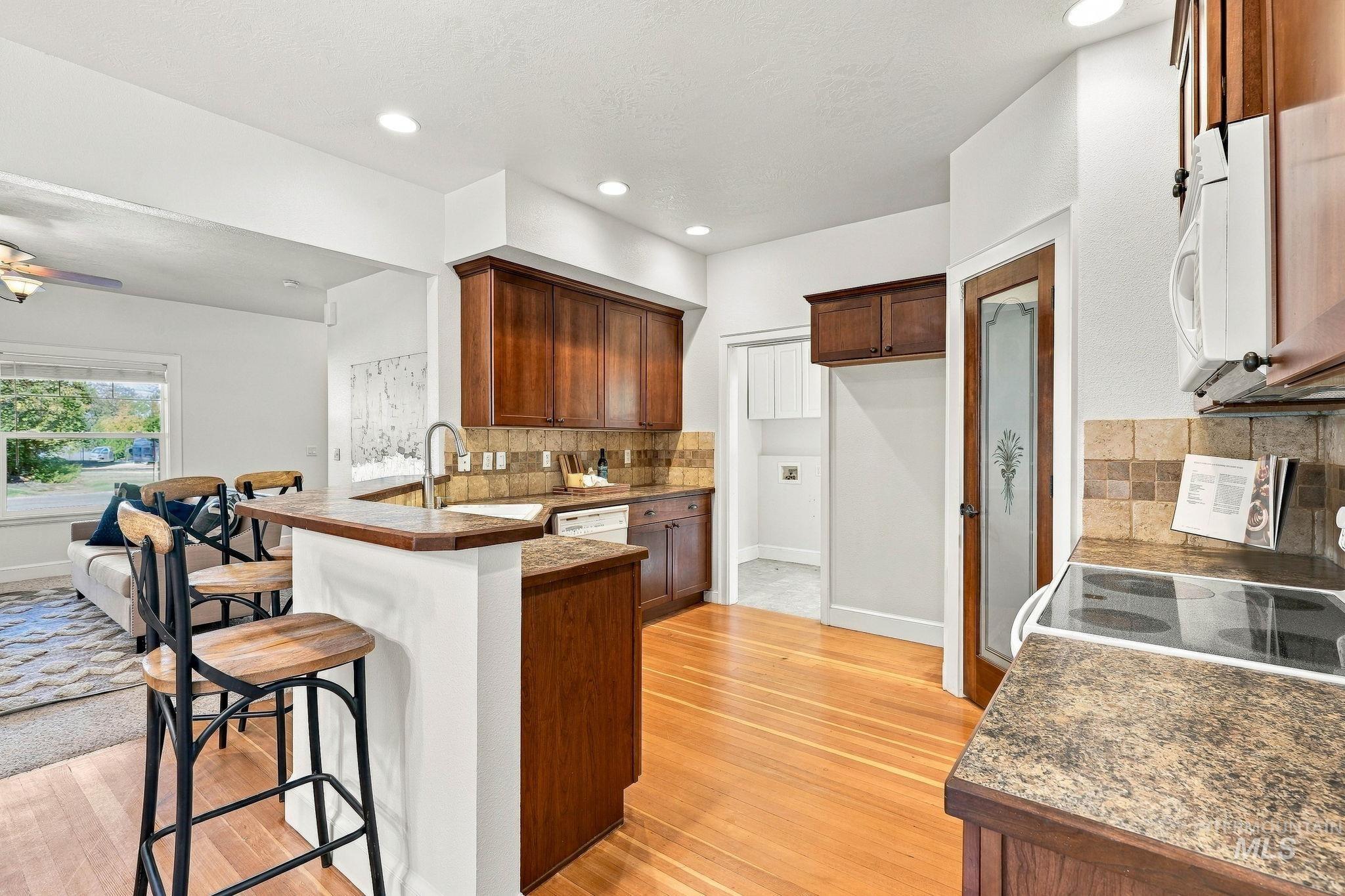 199 E Wishbone Ct, Boise, Idaho 83706, 3 Bedrooms, 2.5 Bathrooms, Residential For Sale, Price $745,000, 99004233