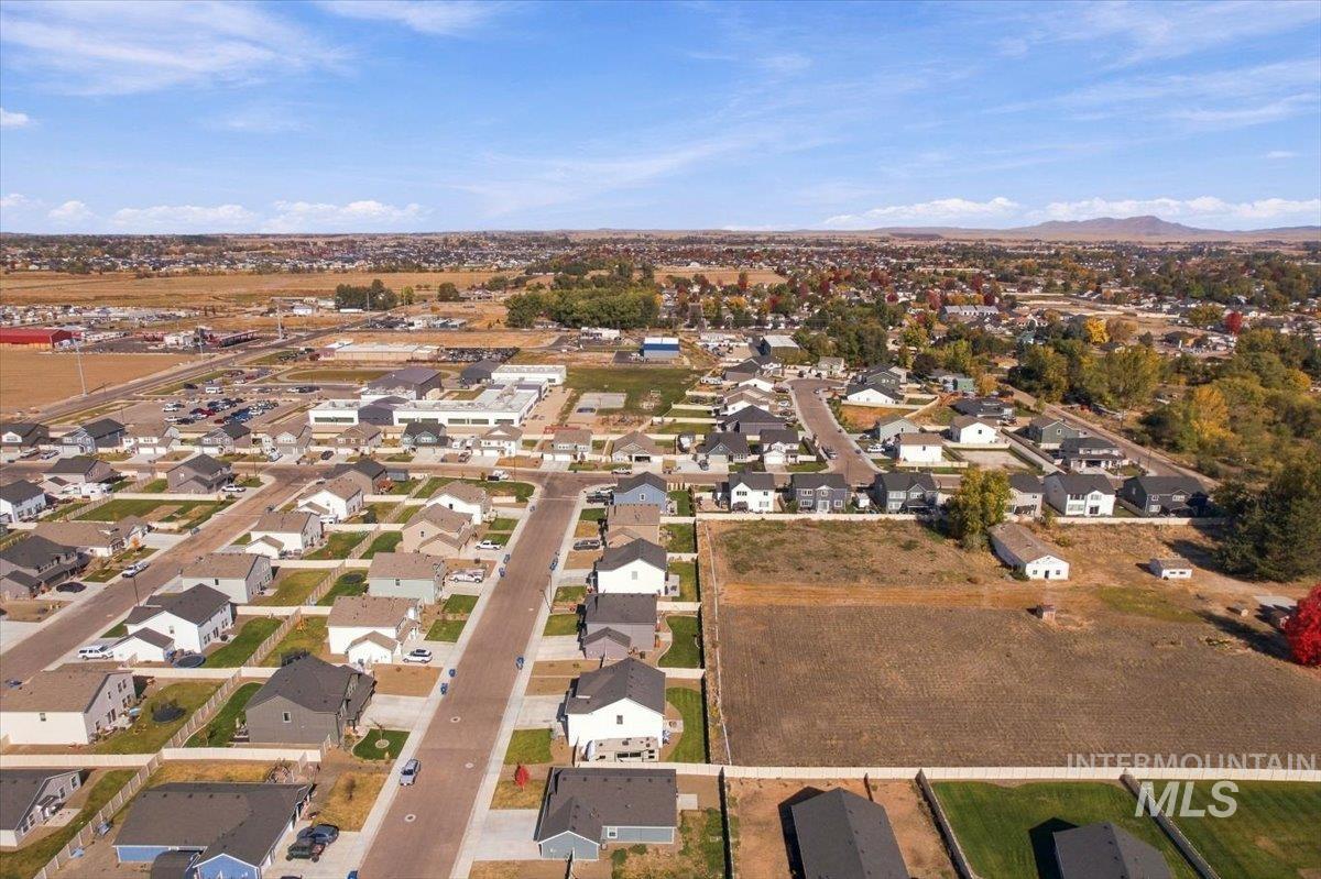 294 S Persian Ave, Middleton, Idaho 83644, 4 Bedrooms, 3 Bathrooms, Residential For Sale, Price $494,900, 99004234