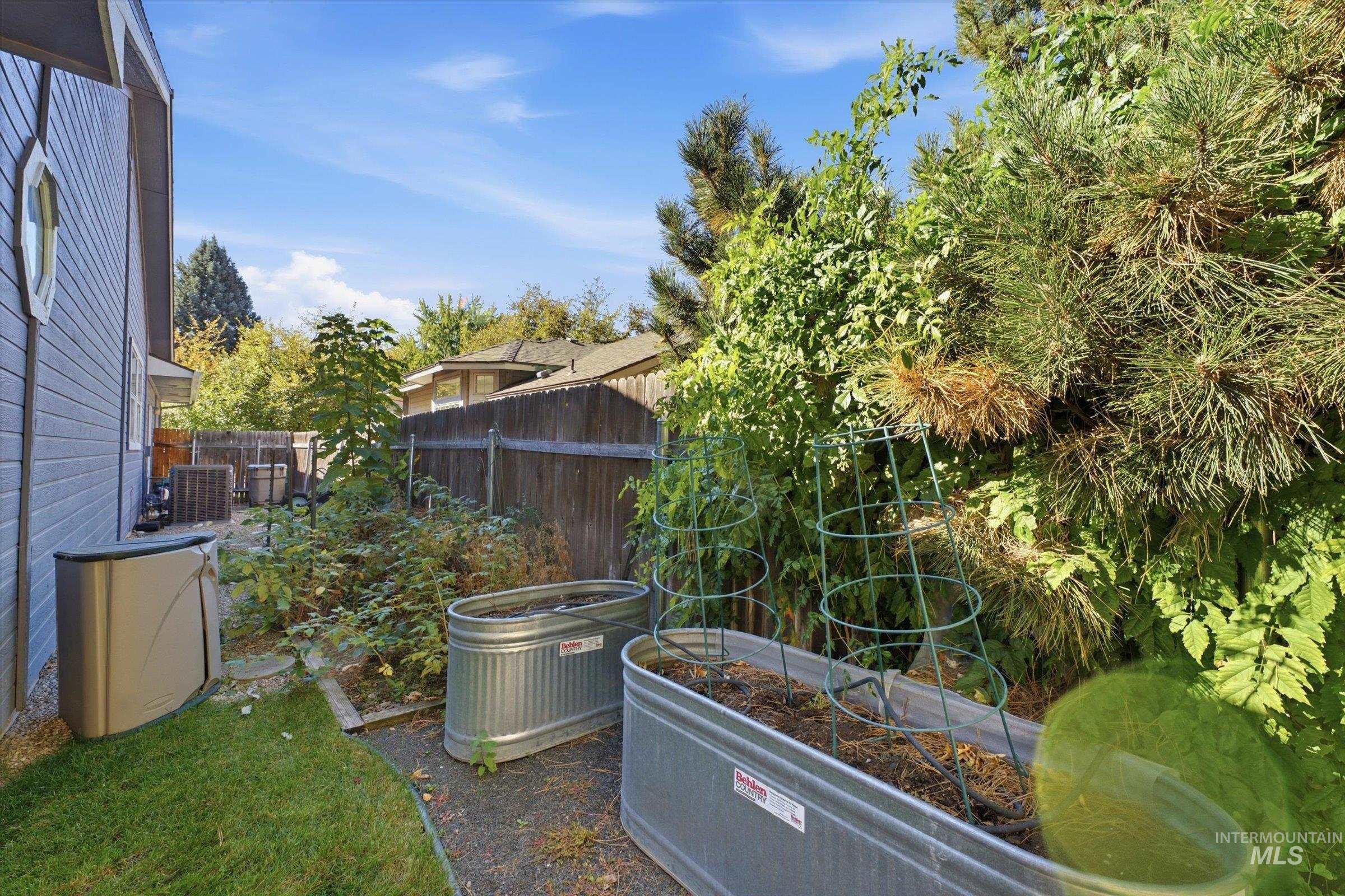 1624 E Seaport Ct, Boise, Idaho 83706, 4 Bedrooms, 2 Bathrooms, Residential For Sale, Price $729,000, 99004235
