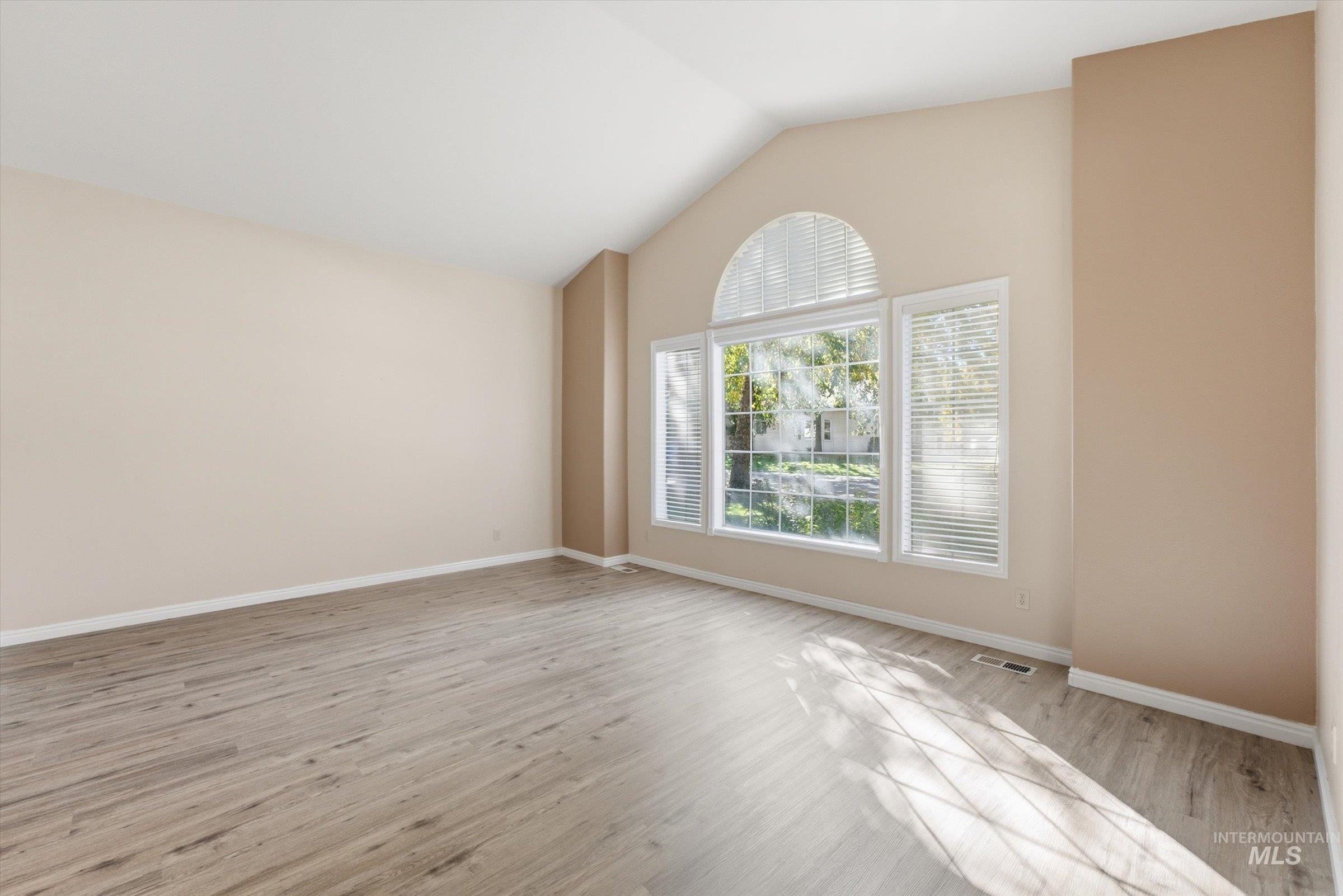 1624 E Seaport Ct, Boise, Idaho 83706, 4 Bedrooms, 2 Bathrooms, Residential For Sale, Price $729,000, 99004235