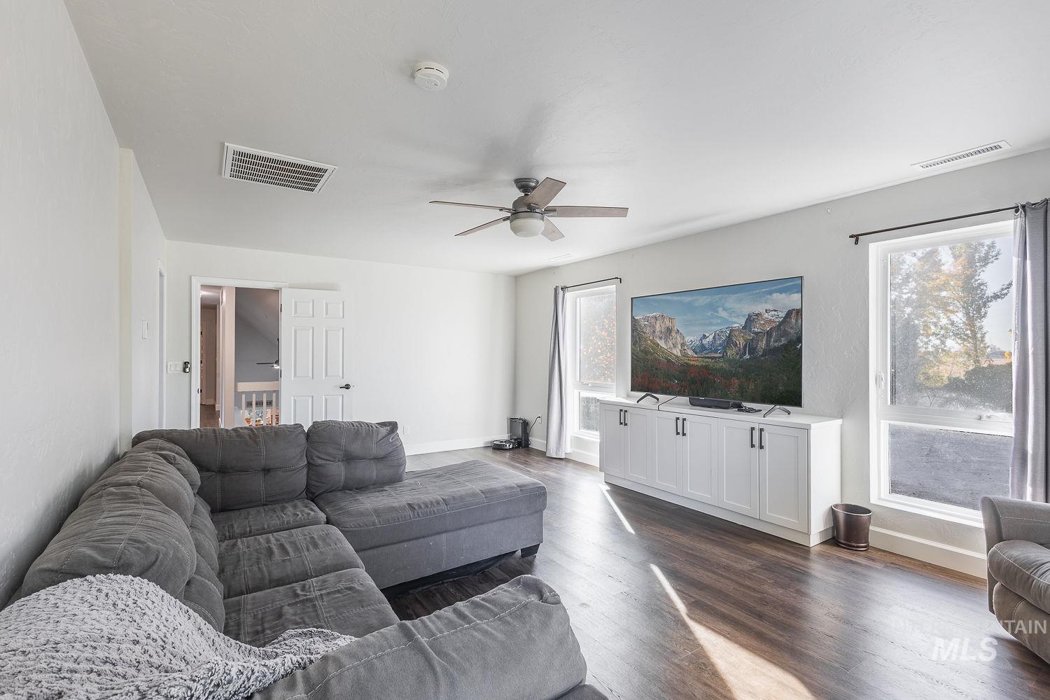 25530 Gooseberry Lane, Caldwell, Idaho 83607, 5 Bedrooms, 3.5 Bathrooms, Residential For Sale, Price $949,999,MLS 99004236