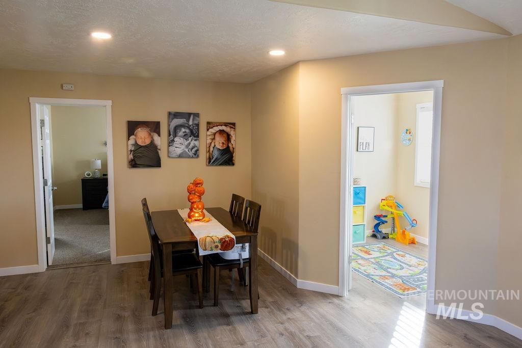 555 N 18th Street, Payette, Idaho 83661, 3 Bedrooms, 2 Bathrooms, Residential For Sale, Price $417,900, 99004237