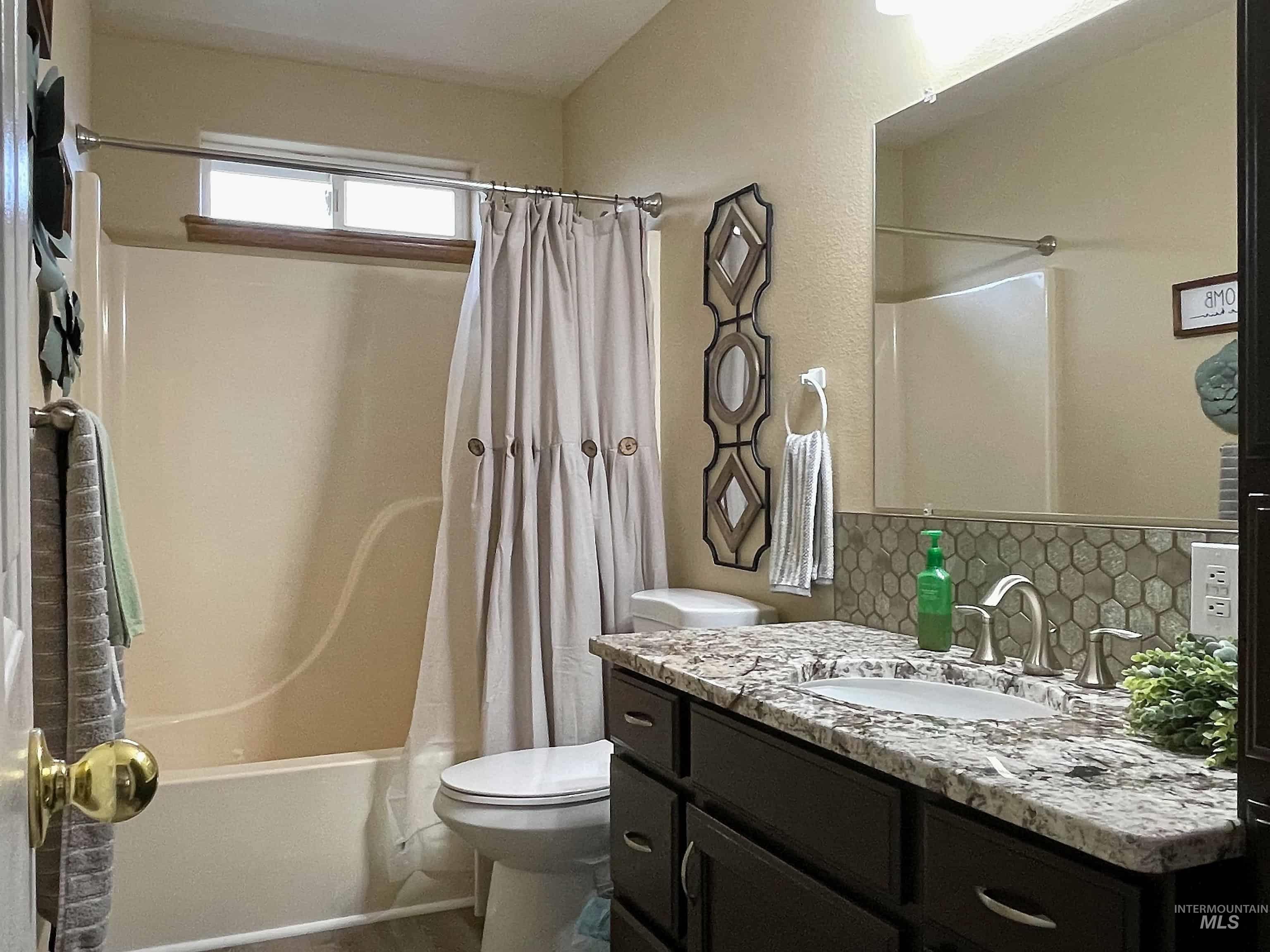 555 N 18th Street, Payette, Idaho 83661, 3 Bedrooms, 2 Bathrooms, Residential For Sale, Price $417,900, 99004237