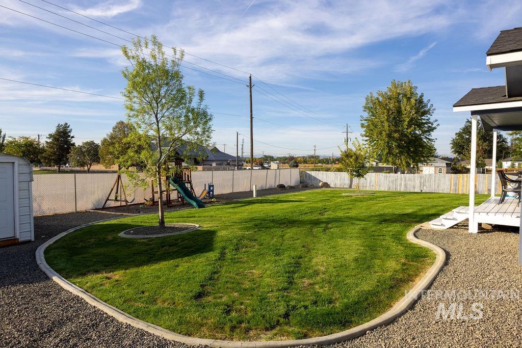 555 N 18th Street, Payette, Idaho 83661, 3 Bedrooms, 2 Bathrooms, Residential For Sale, Price $417,900, 99004237