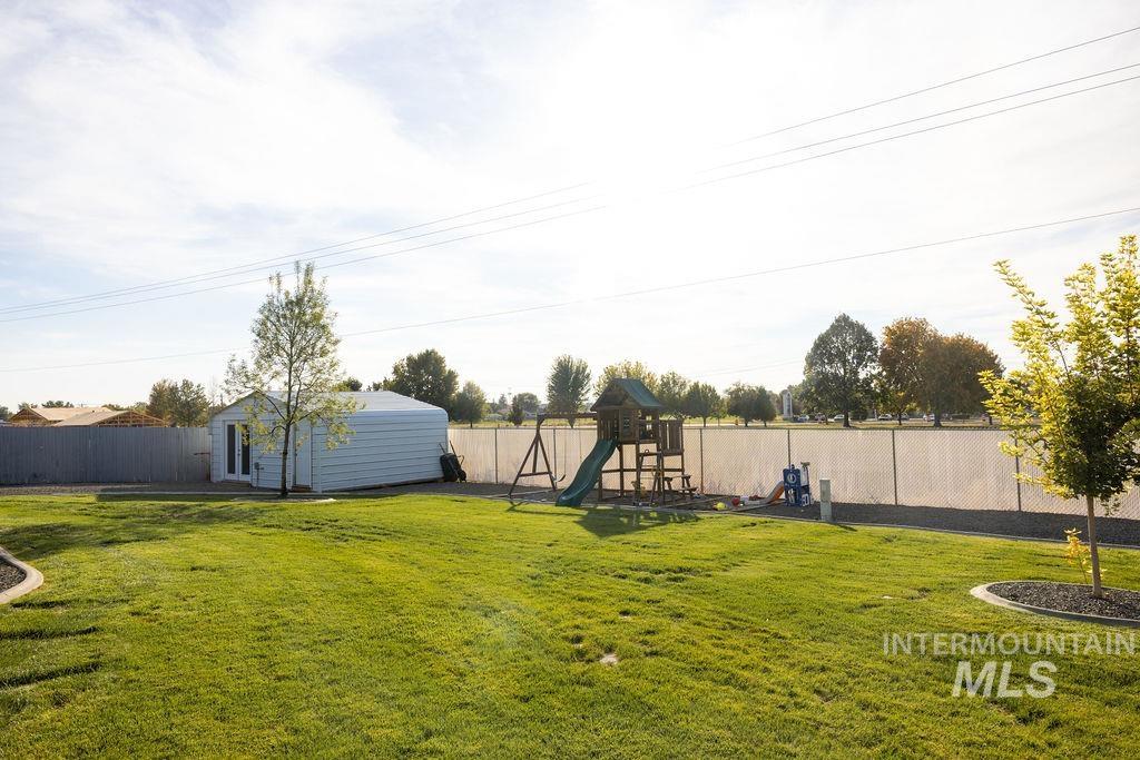 555 N 18th Street, Payette, Idaho 83661, 3 Bedrooms, 2 Bathrooms, Residential For Sale, Price $417,900, 99004237