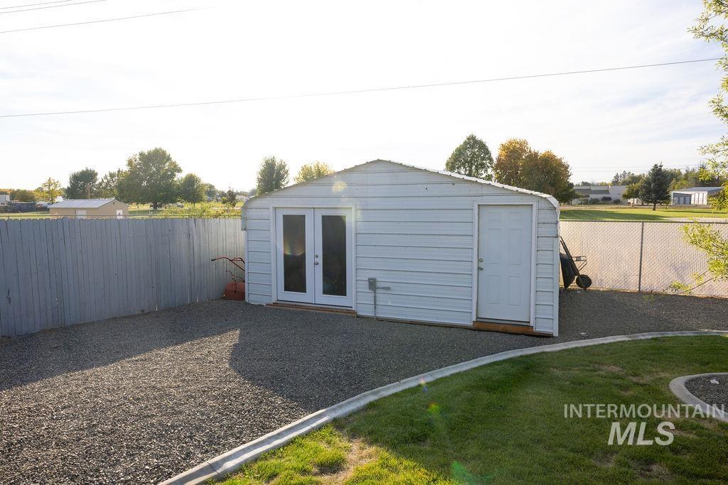 555 N 18th Street, Payette, Idaho 83661, 3 Bedrooms, 2 Bathrooms, Residential For Sale, Price $417,900, 99004237