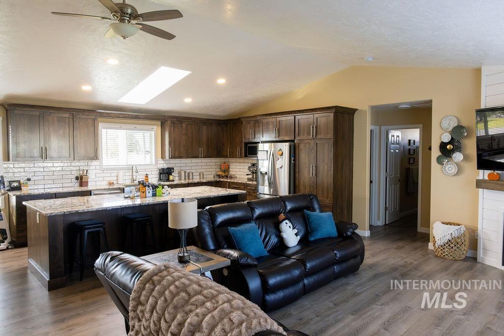 555 N 18th Street, Payette, Idaho 83661, 3 Bedrooms, 2 Bathrooms, Residential For Sale, Price $417,900, 99004237
