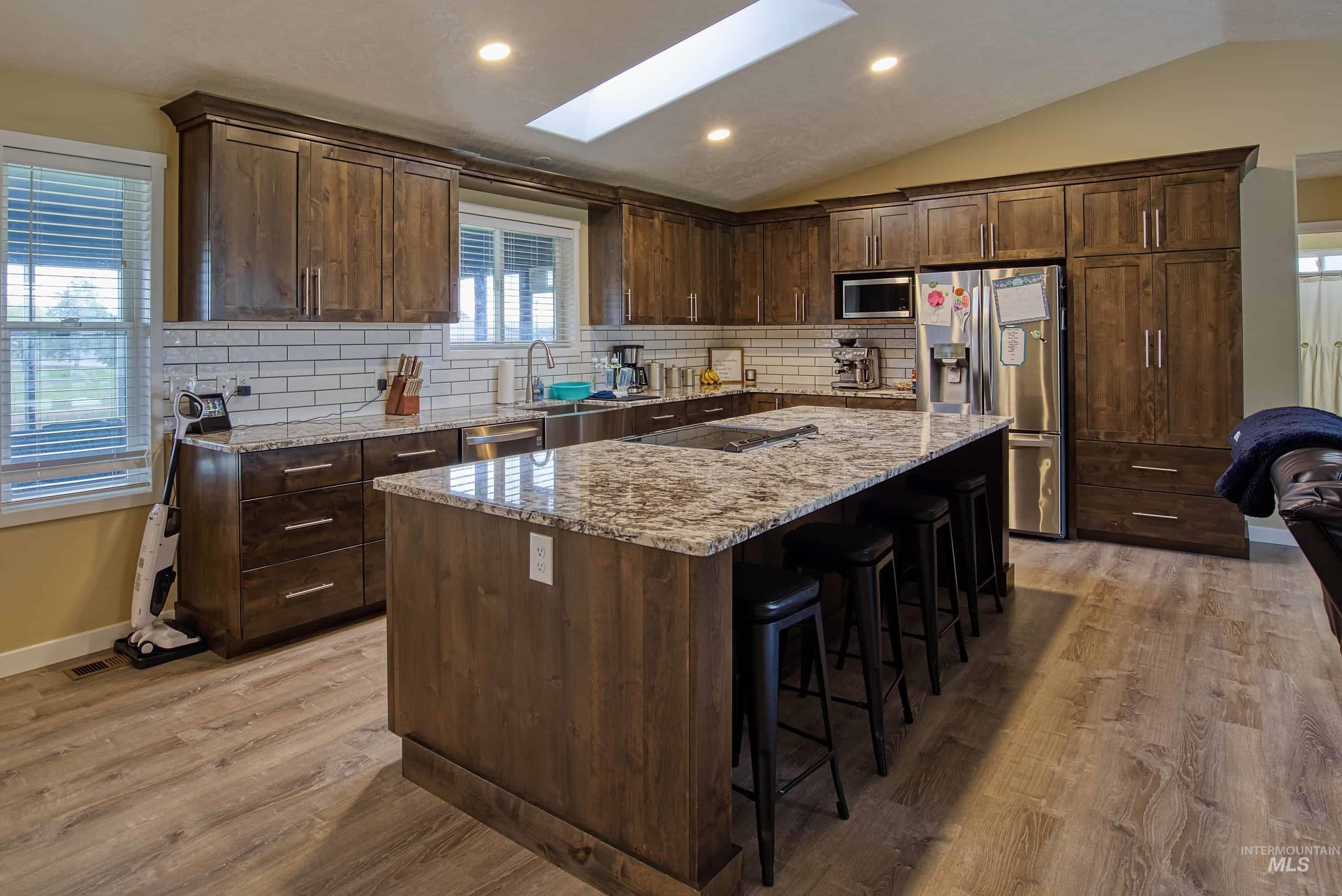 555 N 18th Street, Payette, Idaho 83661, 3 Bedrooms, 2 Bathrooms, Residential For Sale, Price $417,900, 99004237
