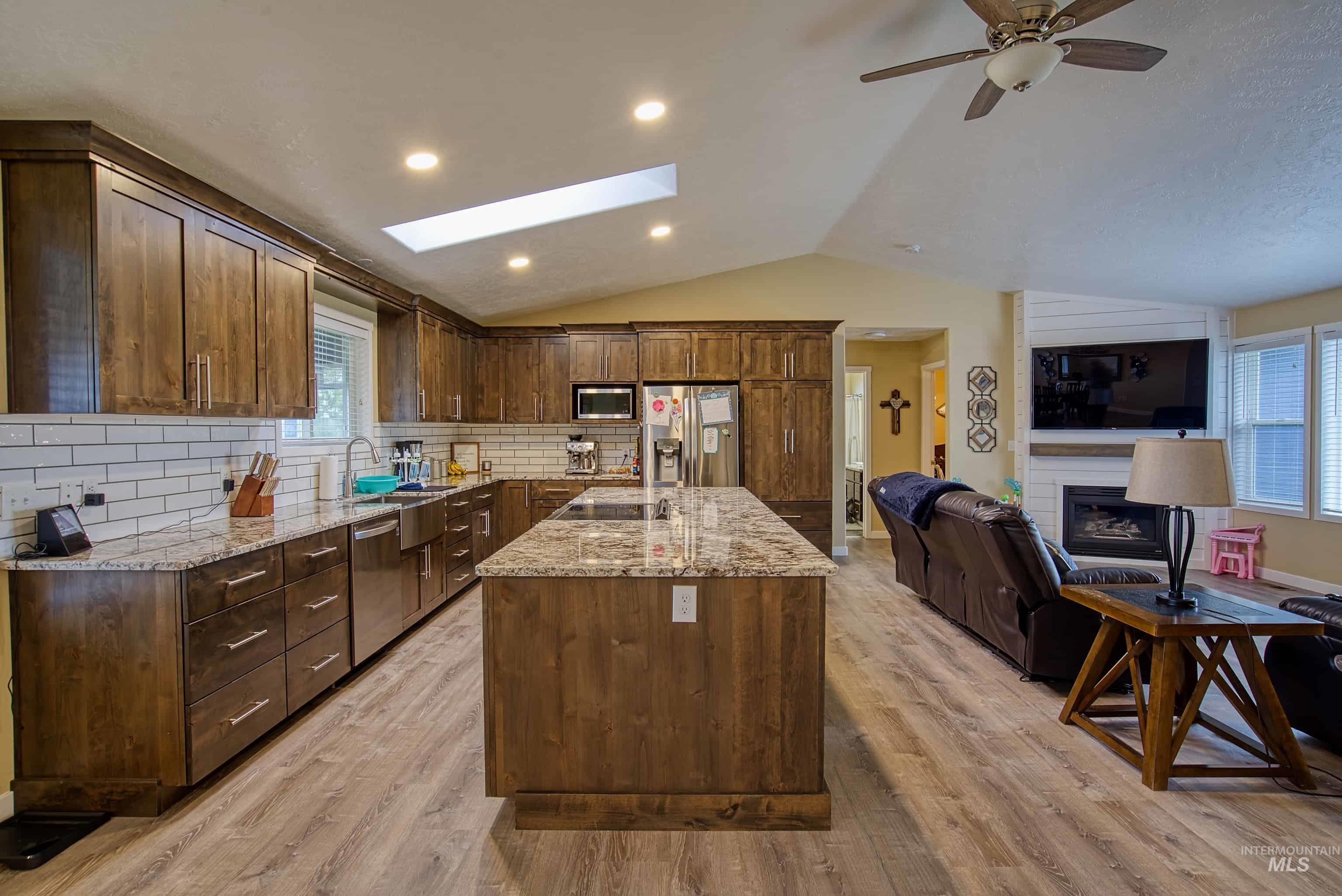 555 N 18th Street, Payette, Idaho 83661, 3 Bedrooms, 2 Bathrooms, Residential For Sale, Price $417,900, 99004237