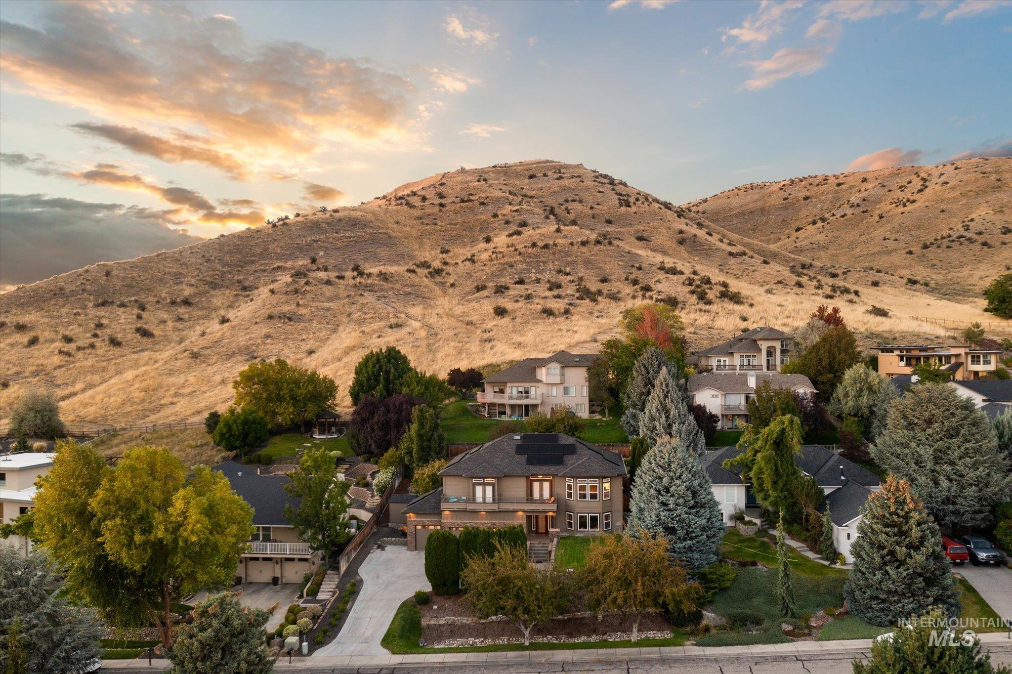 4910 W Outlook Ave, Boise, Idaho 83703, 6 Bedrooms, 3 Bathrooms, Residential For Sale, Price $1,050,000,MLS 99004238