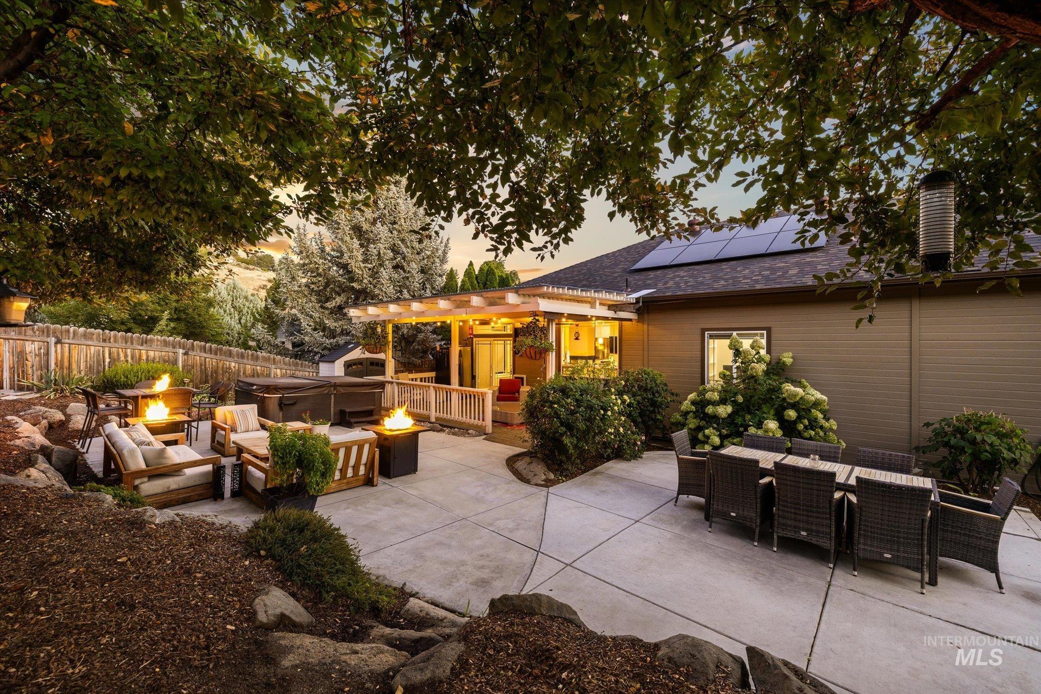 4910 W Outlook Ave, Boise, Idaho 83703, 6 Bedrooms, 3 Bathrooms, Residential For Sale, Price $1,050,000,MLS 99004238