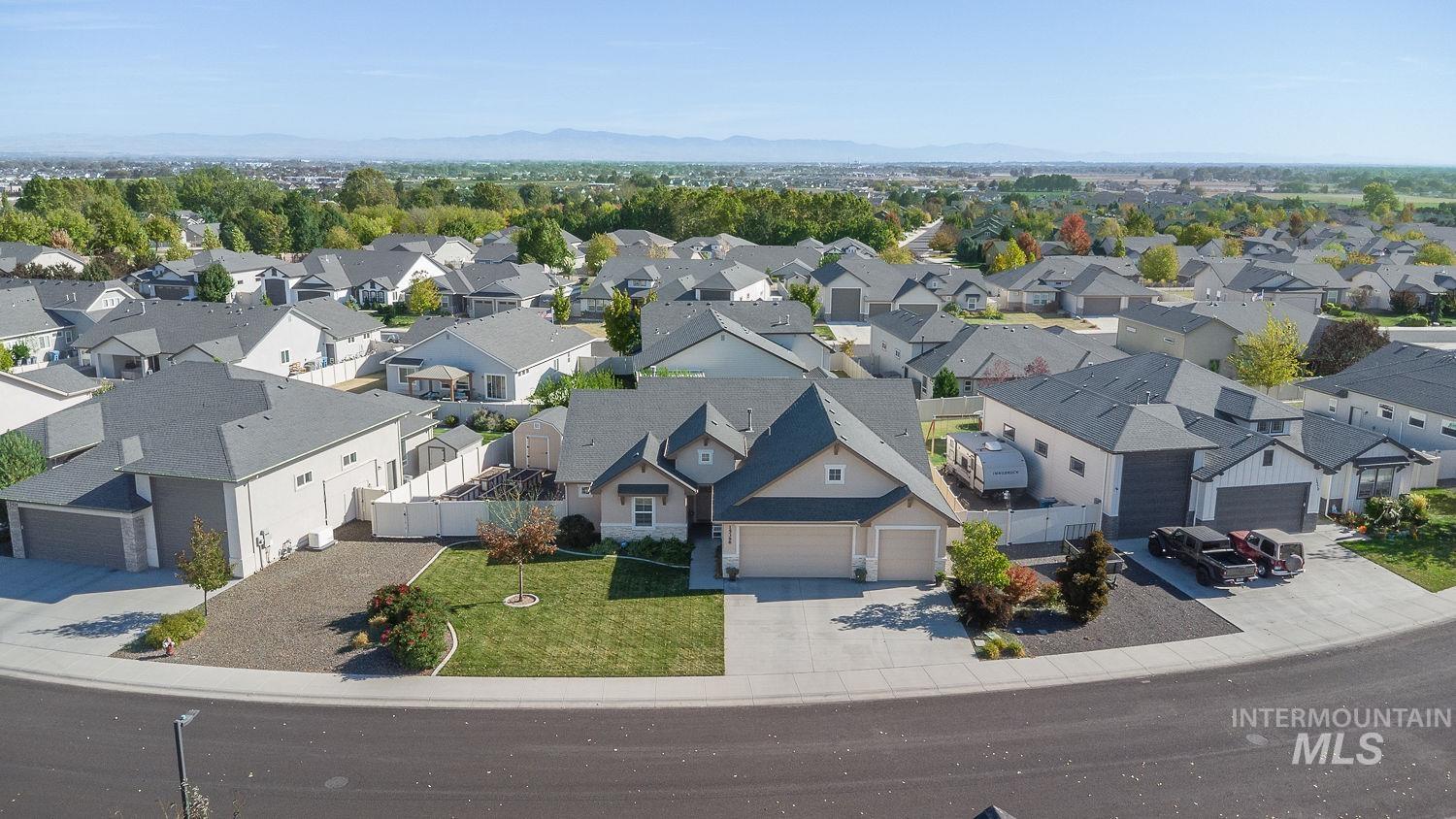 15396 Flora Springs, Caldwell, Idaho 83607, 4 Bedrooms, 2.5 Bathrooms, Residential For Sale, Price $639,000, 99004239