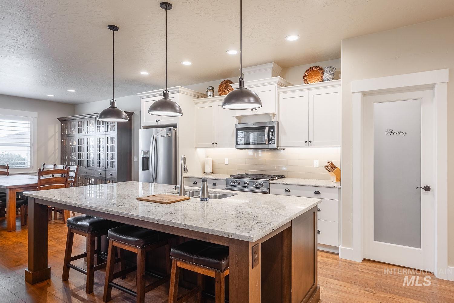 15396 Flora Springs, Caldwell, Idaho 83607, 4 Bedrooms, 2.5 Bathrooms, Residential For Sale, Price $639,000, 99004239