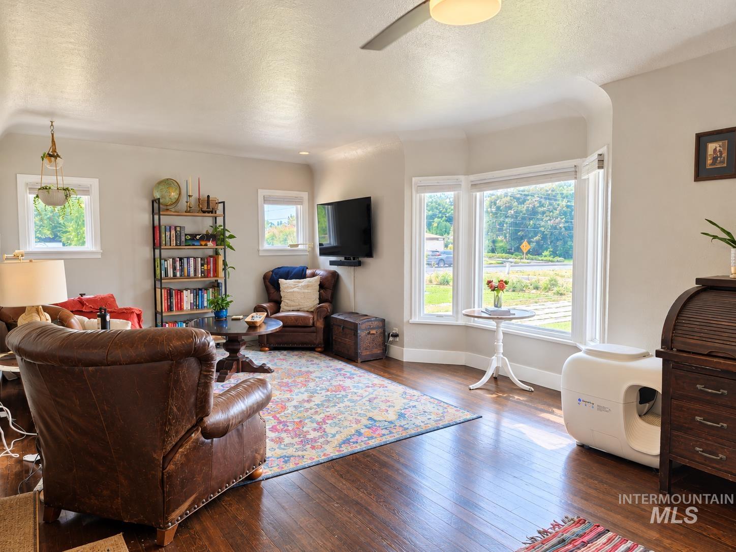 508 E Ash St., Caldwell, Idaho 83605, 3 Bedrooms, 2 Bathrooms, Residential For Sale, Price $370,000, 99004240