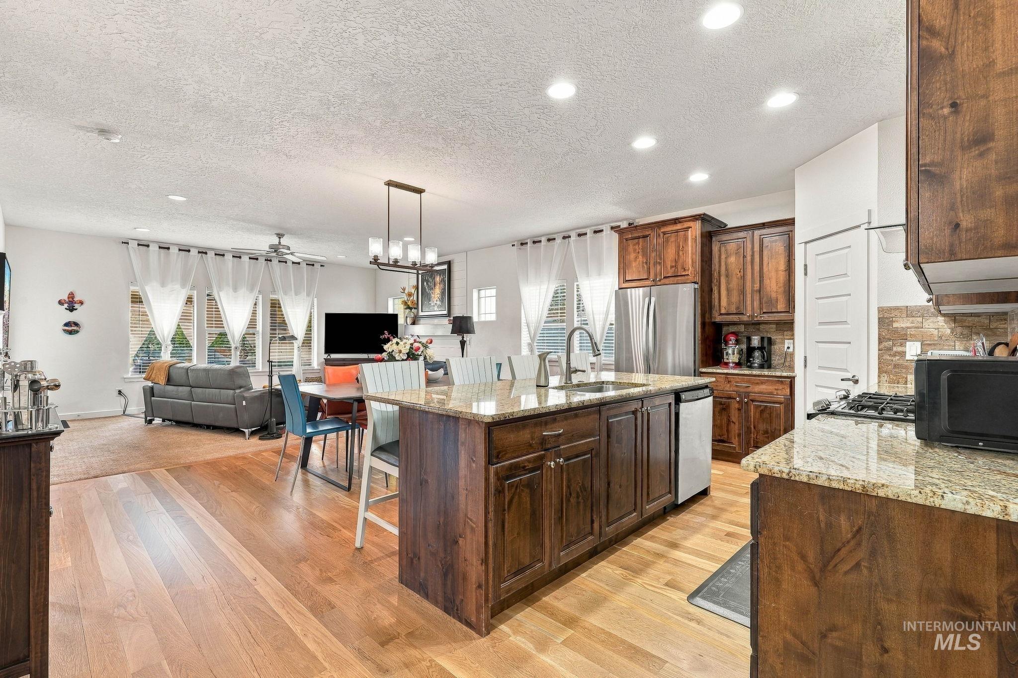 6091 N Willowdale Pl, Garden City, Idaho 83714, 4 Bedrooms, 2 Bathrooms, Residential For Sale, Price $610,000, 99004241