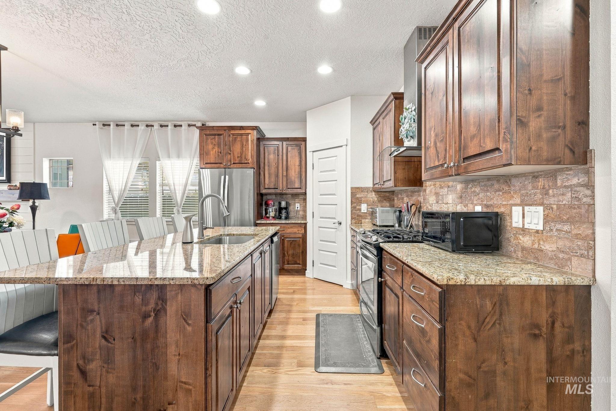 6091 N Willowdale Pl, Garden City, Idaho 83714, 4 Bedrooms, 2 Bathrooms, Residential For Sale, Price $610,000, 99004241