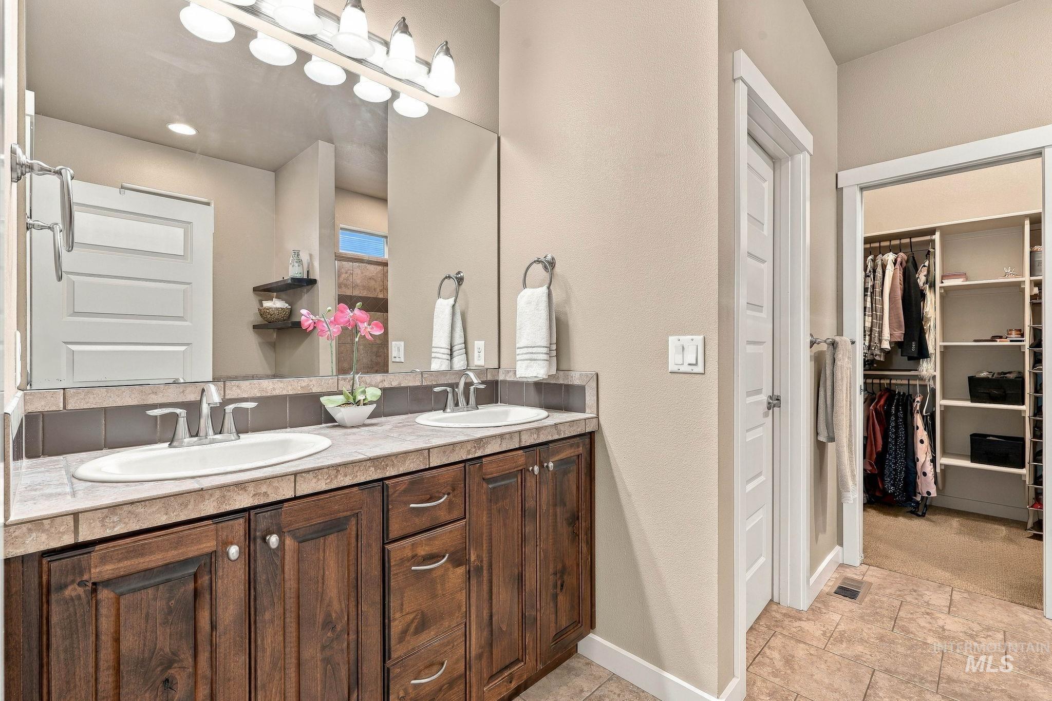 6091 N Willowdale Pl, Garden City, Idaho 83714, 4 Bedrooms, 2 Bathrooms, Residential For Sale, Price $610,000, 99004241