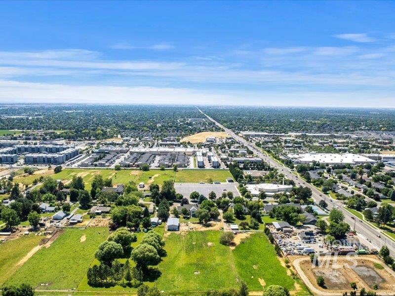3040 N Duane Dr, Meridian, Idaho 83646, 4 Bedrooms, 5.5 Bathrooms, Farm & Ranch For Sale, Price $1,849,999, 99004244