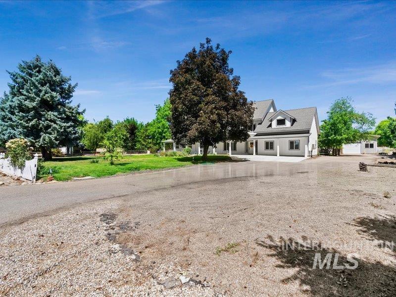 3040 N Duane Dr, Meridian, Idaho 83646, 4 Bedrooms, 5.5 Bathrooms, Farm & Ranch For Sale, Price $1,849,999, 99004244