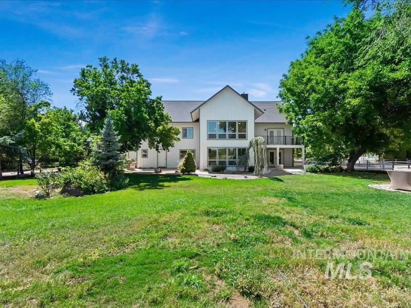 3040 N Duane Dr, Meridian, Idaho 83646, 4 Bedrooms, 5.5 Bathrooms, Farm & Ranch For Sale, Price $1,849,999, 99004244
