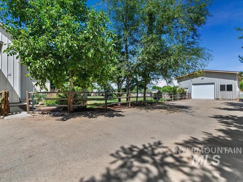 3040 N Duane Dr, Meridian, Idaho 83646, 4 Bedrooms, 5.5 Bathrooms, Farm & Ranch For Sale, Price $1,849,999, 99004244
