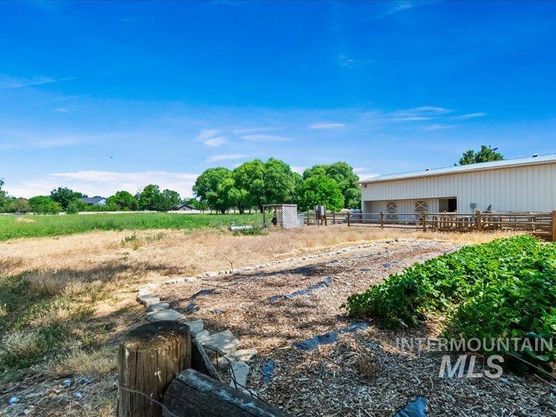 3040 N Duane Dr, Meridian, Idaho 83646, 4 Bedrooms, 5.5 Bathrooms, Farm & Ranch For Sale, Price $1,849,999, 99004244