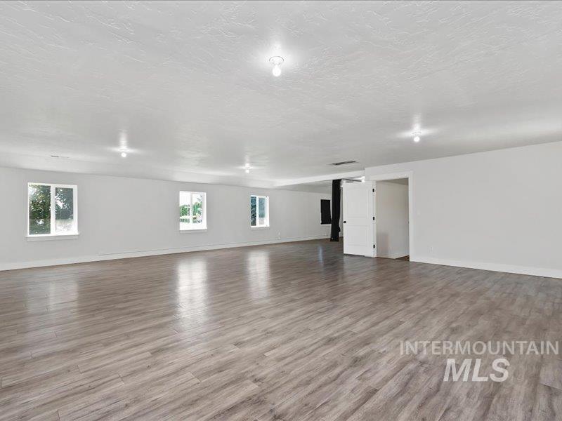 3040 N Duane Dr, Meridian, Idaho 83646, 4 Bedrooms, 5.5 Bathrooms, Farm & Ranch For Sale, Price $1,849,999, 99004244
