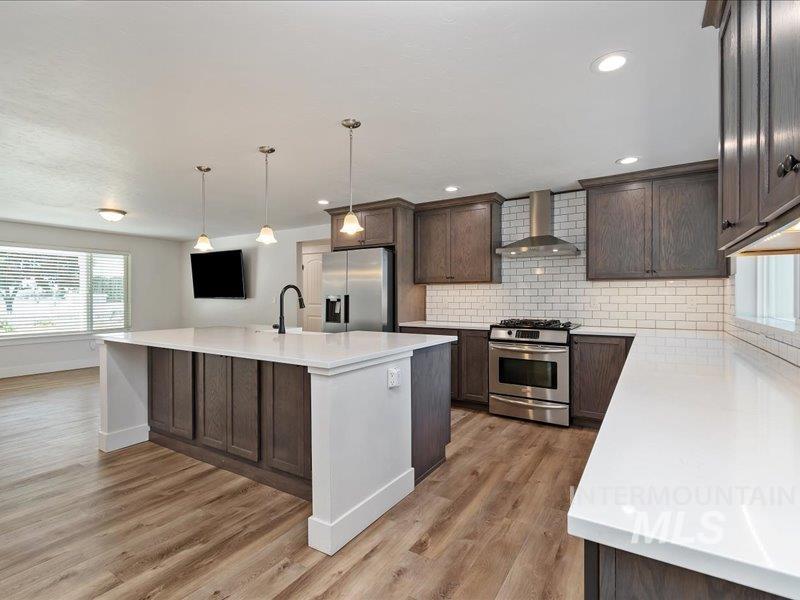 3040 N Duane Dr, Meridian, Idaho 83646, 4 Bedrooms, 5.5 Bathrooms, Farm & Ranch For Sale, Price $1,849,999, 99004244