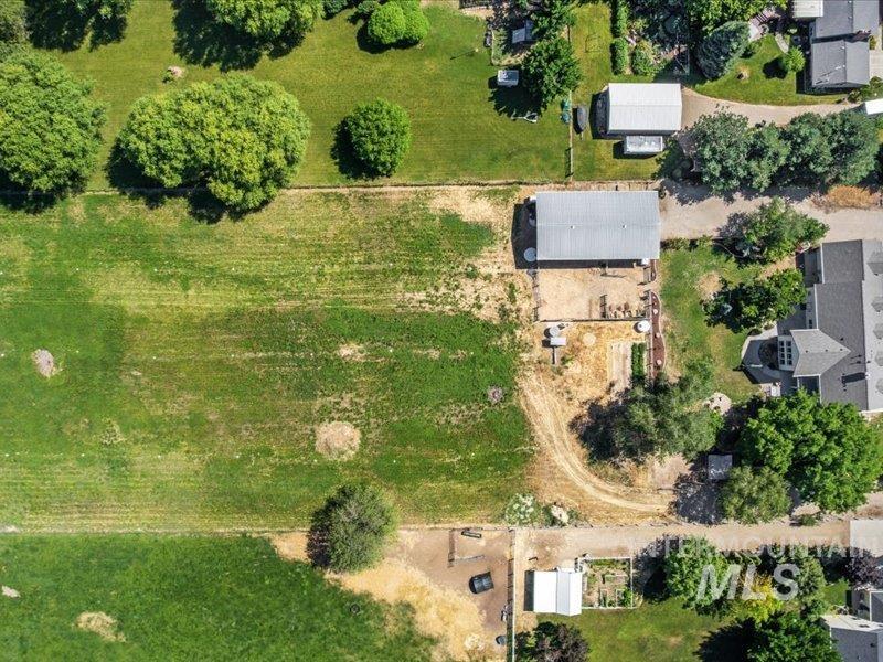 3040 N Duane Dr, Meridian, Idaho 83646, 4 Bedrooms, 5.5 Bathrooms, Farm & Ranch For Sale, Price $1,849,999, 99004244
