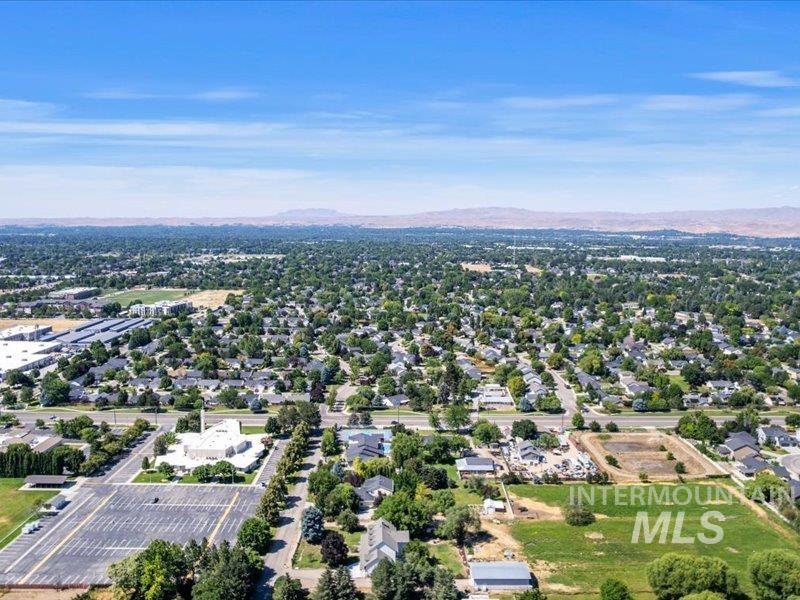 3040 N Duane Dr, Meridian, Idaho 83646, 4 Bedrooms, 5.5 Bathrooms, Farm & Ranch For Sale, Price $1,849,999, 99004244