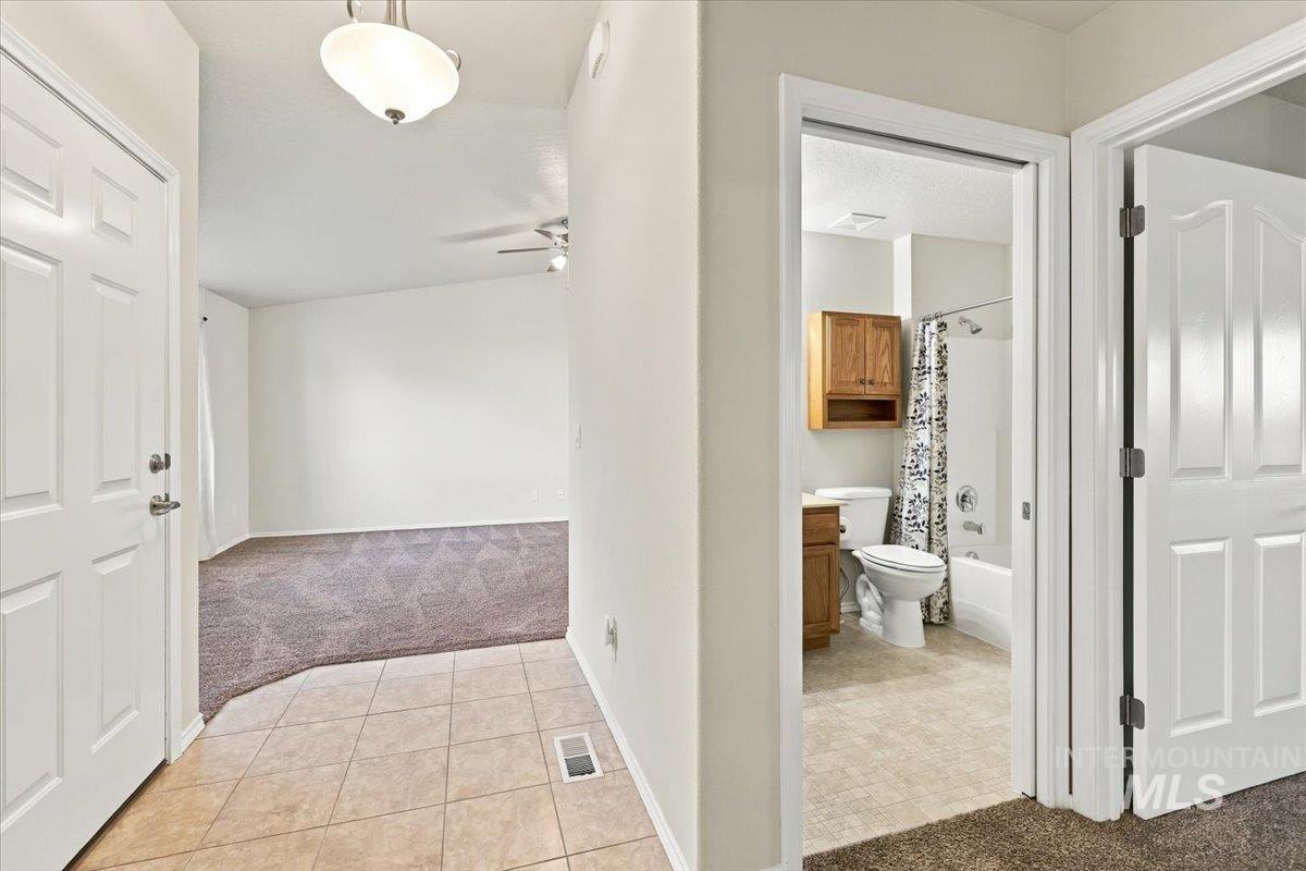 2114 Alder Dr, Caldwell, Idaho 83605, 2 Bedrooms, 2 Bathrooms, Residential For Sale, Price $325,000, 99004250