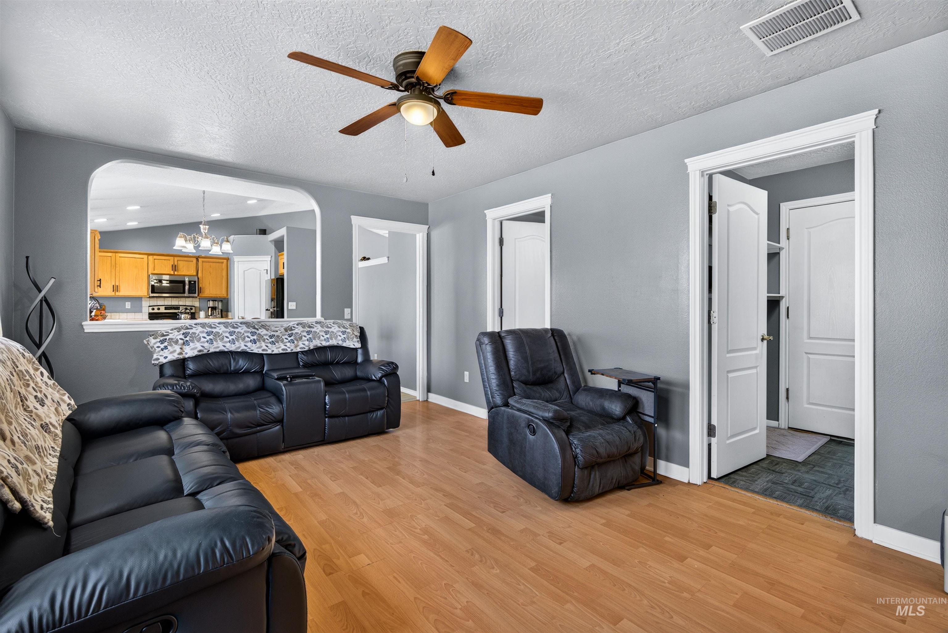 1600 W Roston Ct, Nampa, Idaho 83686, 4 Bedrooms, 2.5 Bathrooms, Residential For Sale, Price $380,000, 99004251