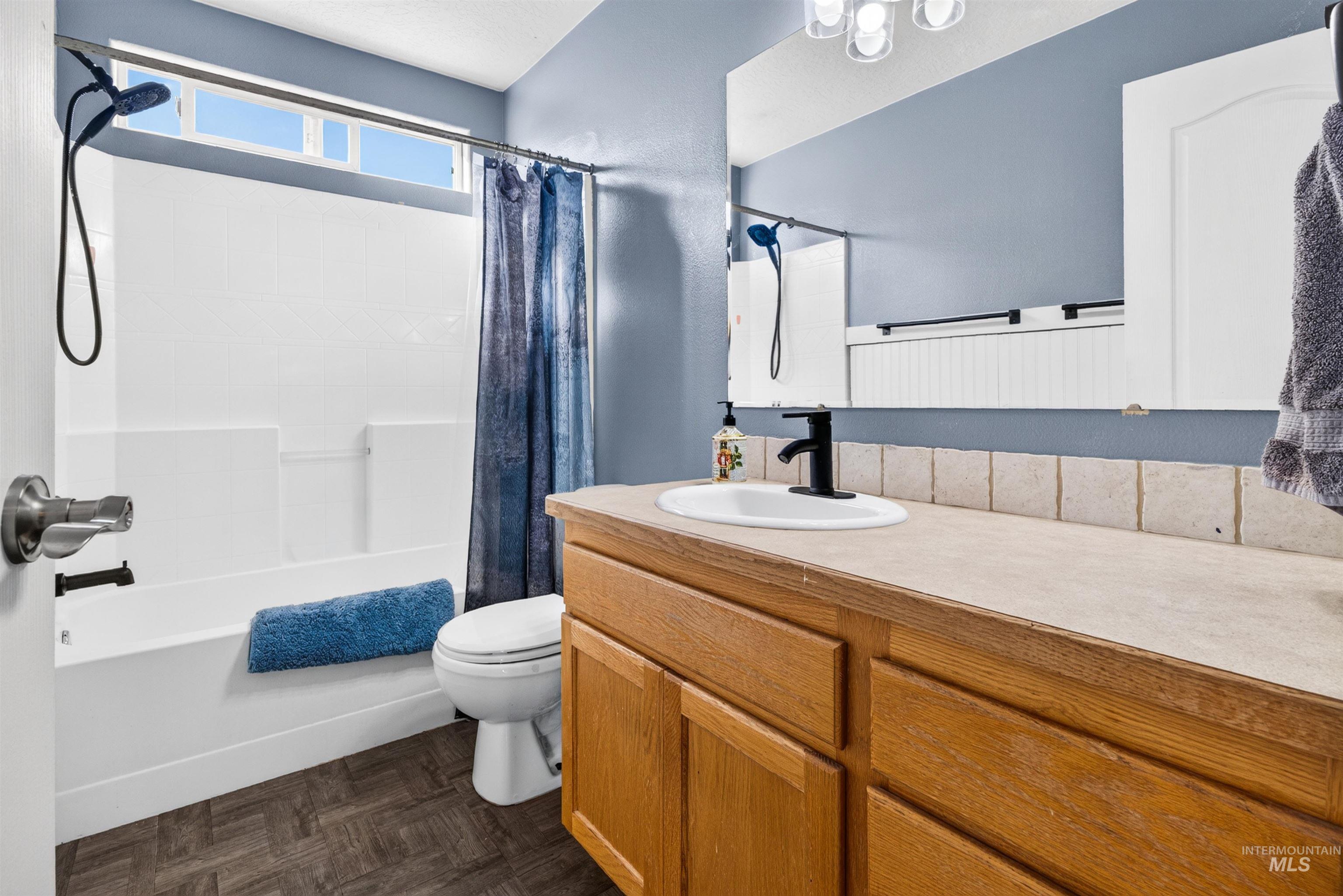 1600 W Roston Ct, Nampa, Idaho 83686, 4 Bedrooms, 2.5 Bathrooms, Residential For Sale, Price $380,000, 99004251