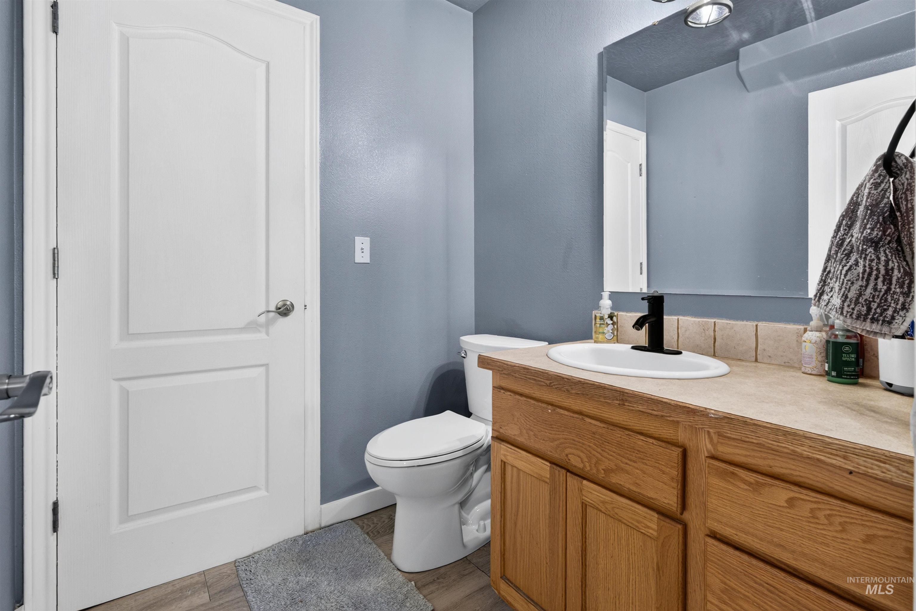 1600 W Roston Ct, Nampa, Idaho 83686, 4 Bedrooms, 2.5 Bathrooms, Residential For Sale, Price $380,000, 99004251